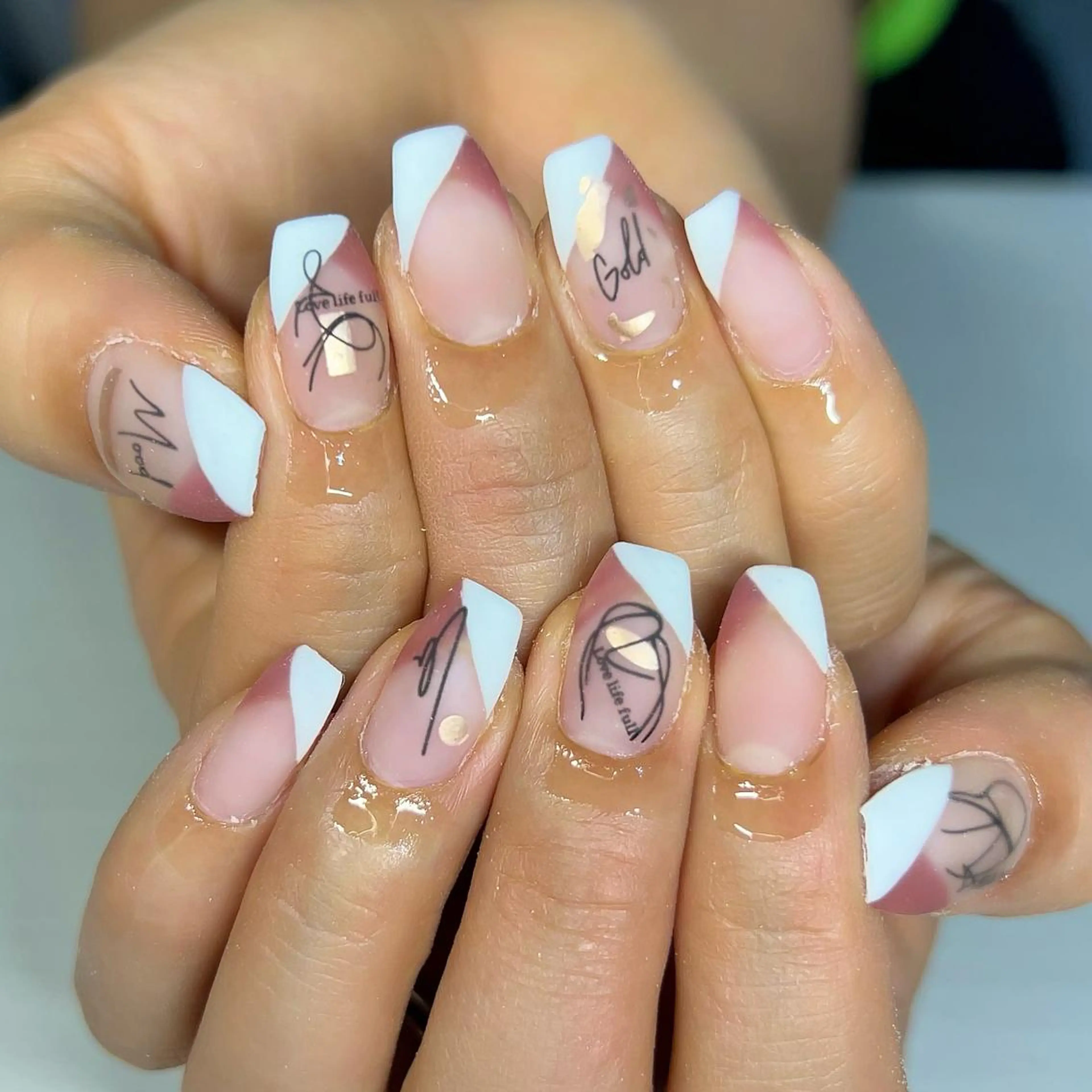 ネイル フレンチネイル ハンドネイル 【Yappy🌈】 💖P-tanaのネイルデザイン