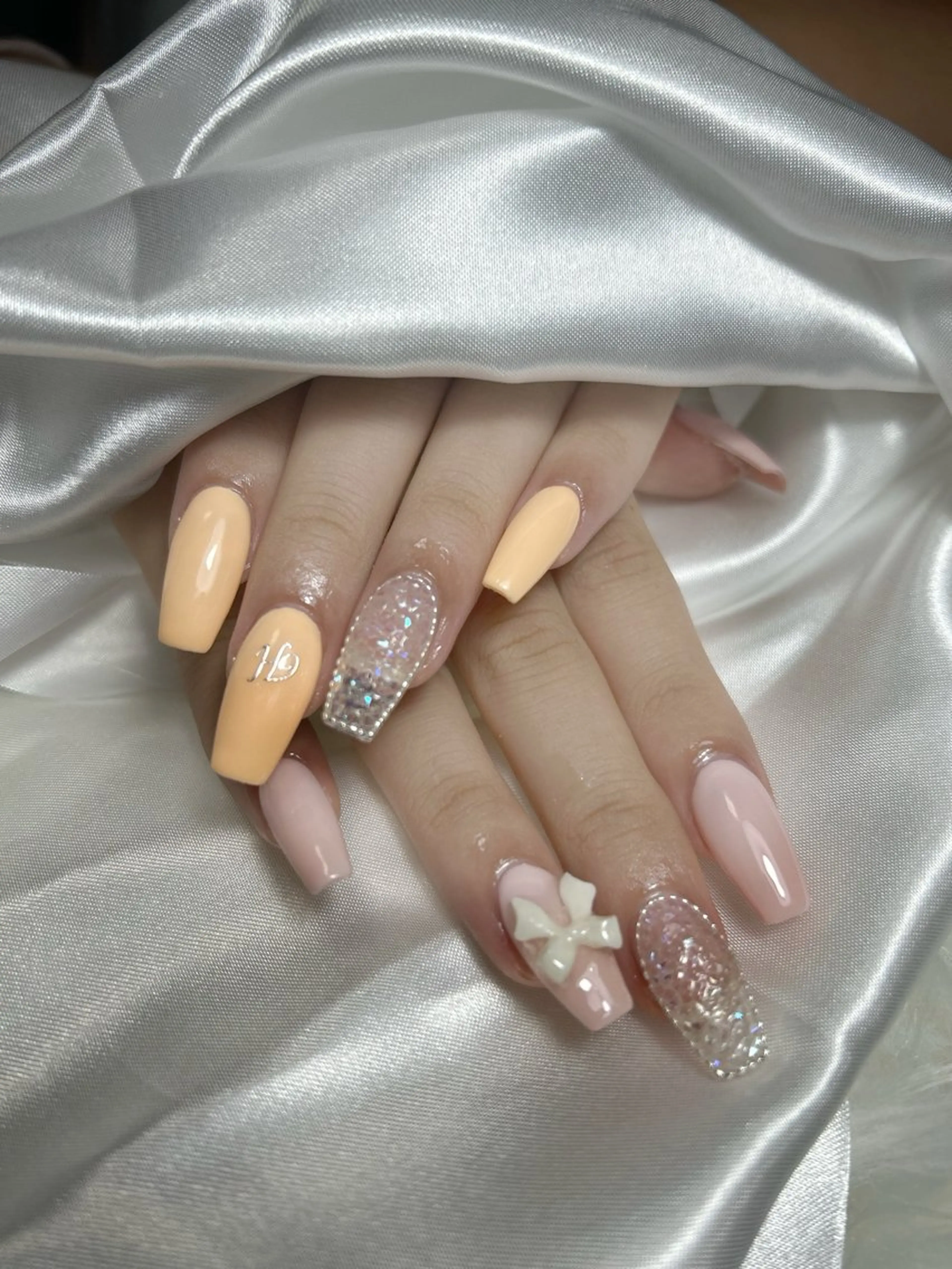 ネイル アートネイル オーロラネイル チークネイル 長さ出し フットネイル Chan nailsのネイルデザイン