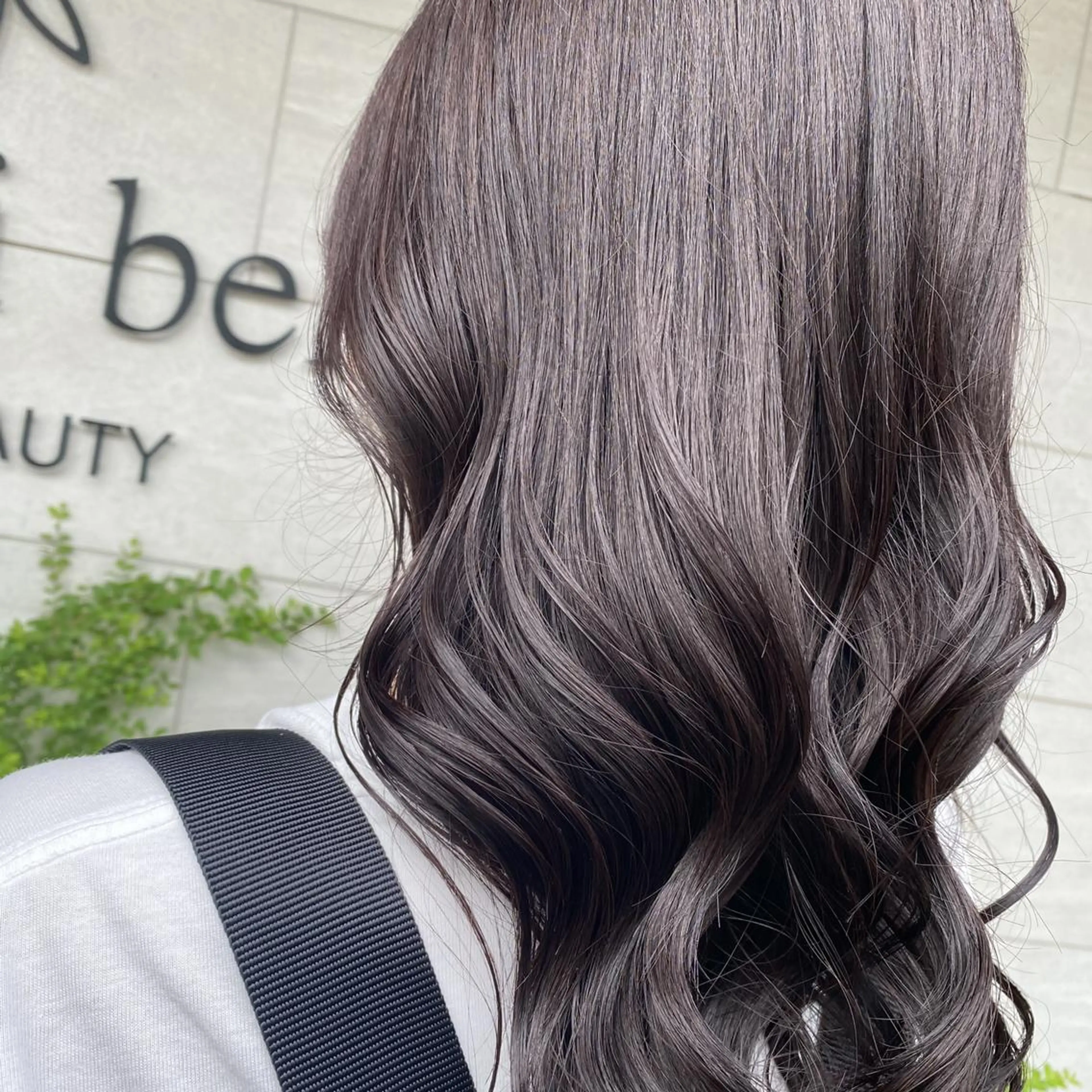 ミディアム カラー アッシュ ラベンダーカラー ラベンダーアッシュ カぺリベラ 寝屋川店の眉毛・アイブロウイメージ