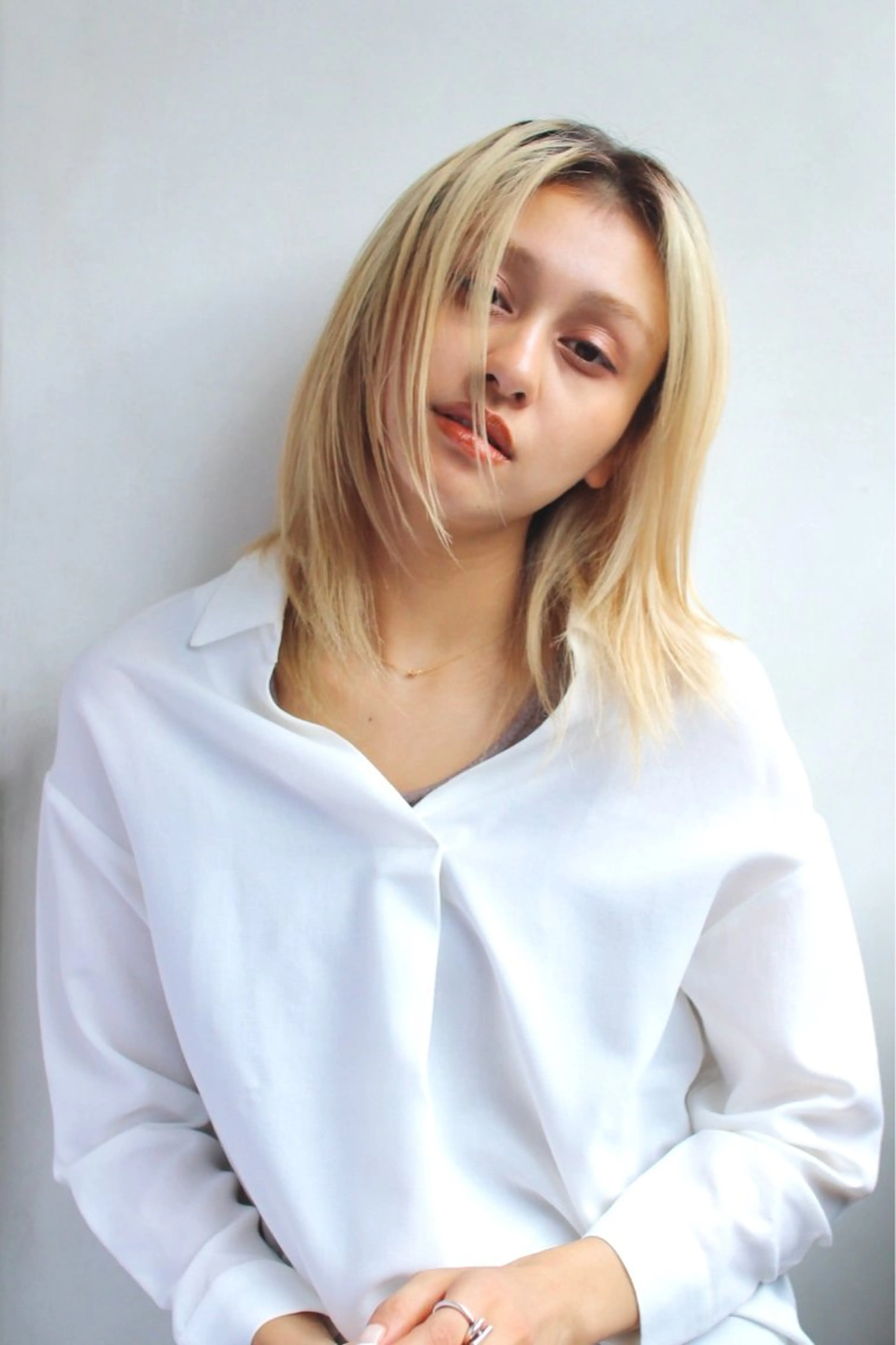 セミロング 伸ばしかけ 縮毛矯正 千 田のヘアスタイル