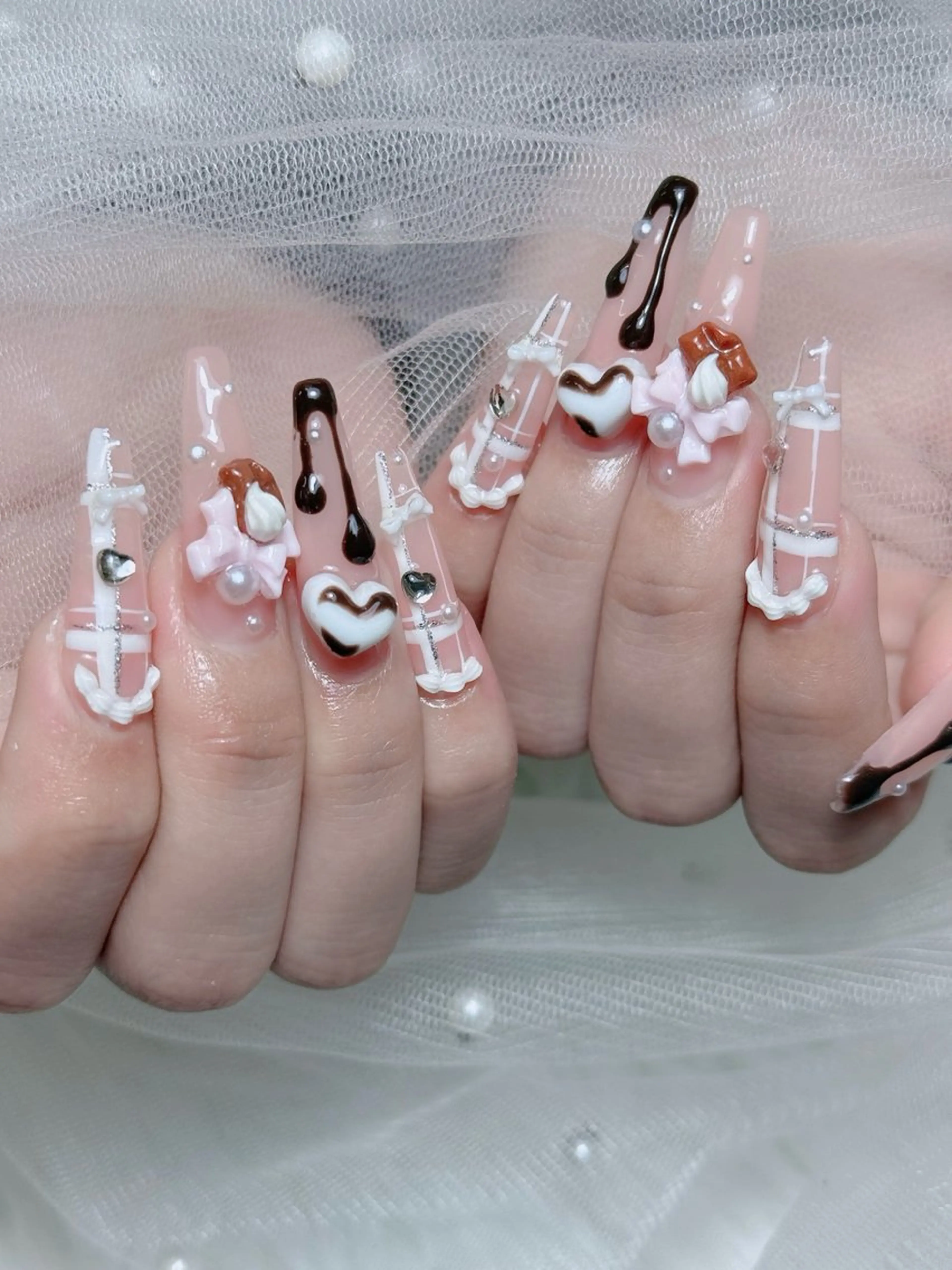 ネイル オーロラネイル チークネイル フットネイル フレンチネイル 韓国ネイル ハンドネイル Lumi Nailのネイルデザイン