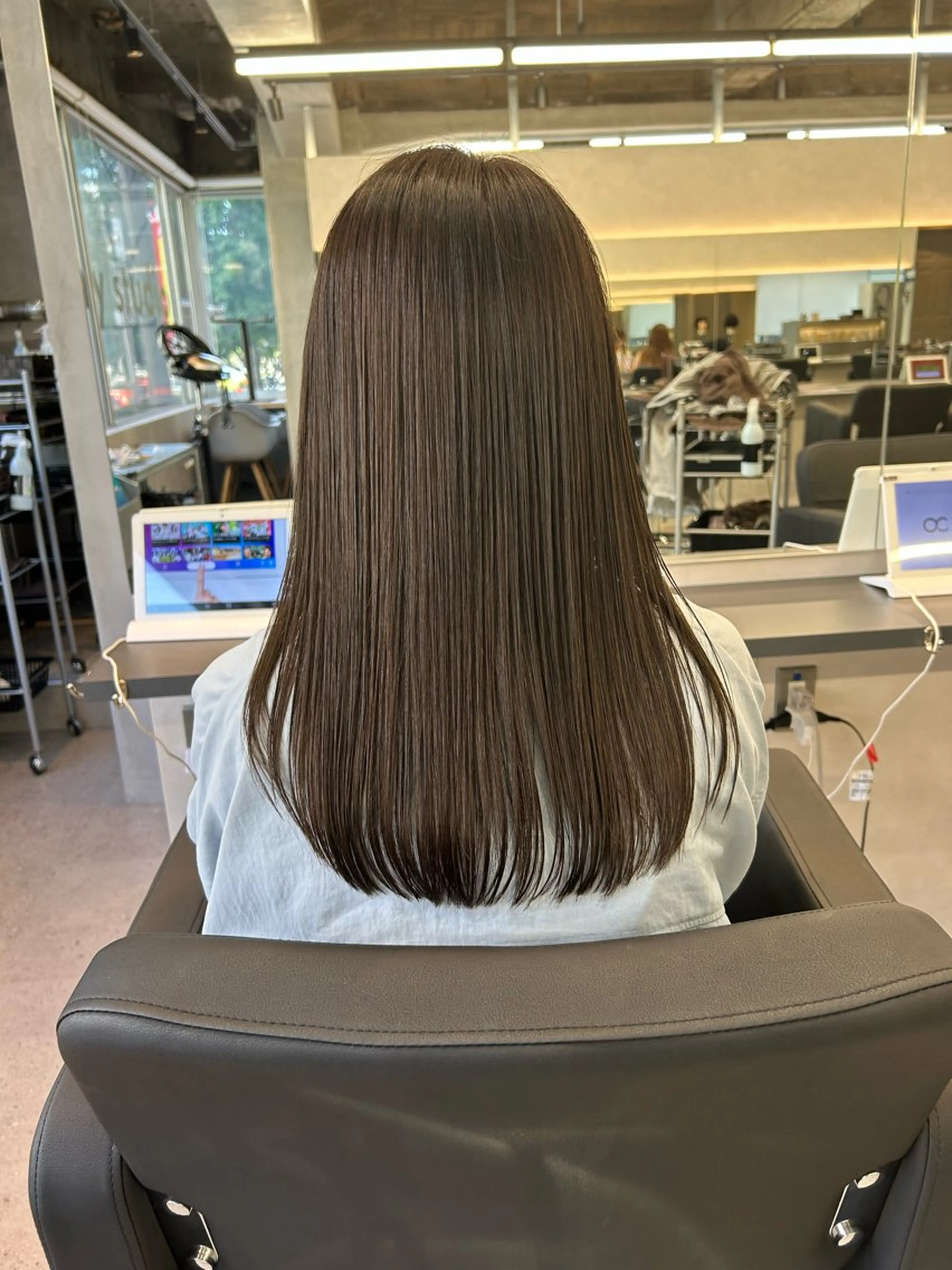 カラー 千葉 かえでのヘアスタイル