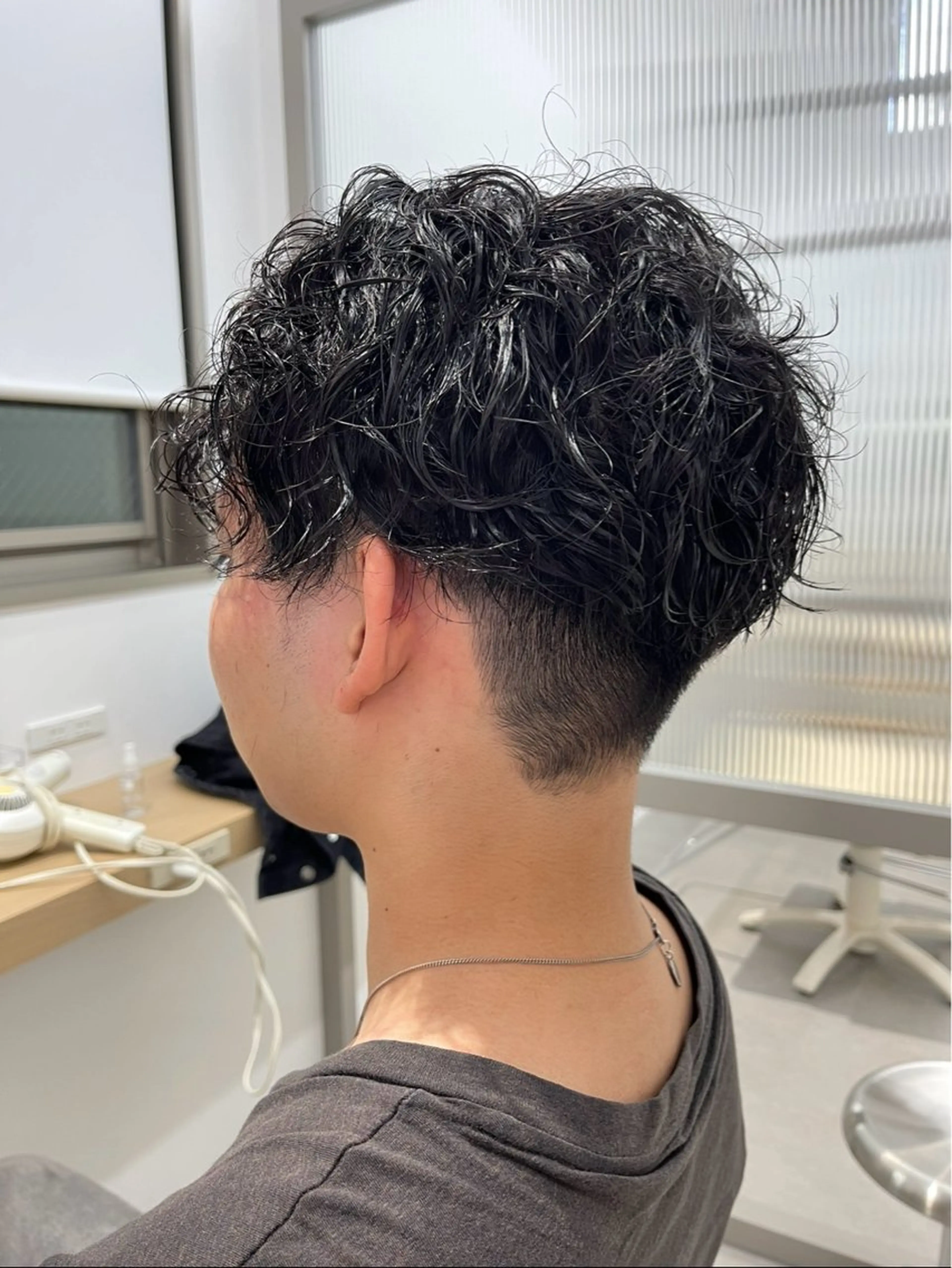 パーマ メンズ 遠藤 麻衣のヘアスタイル