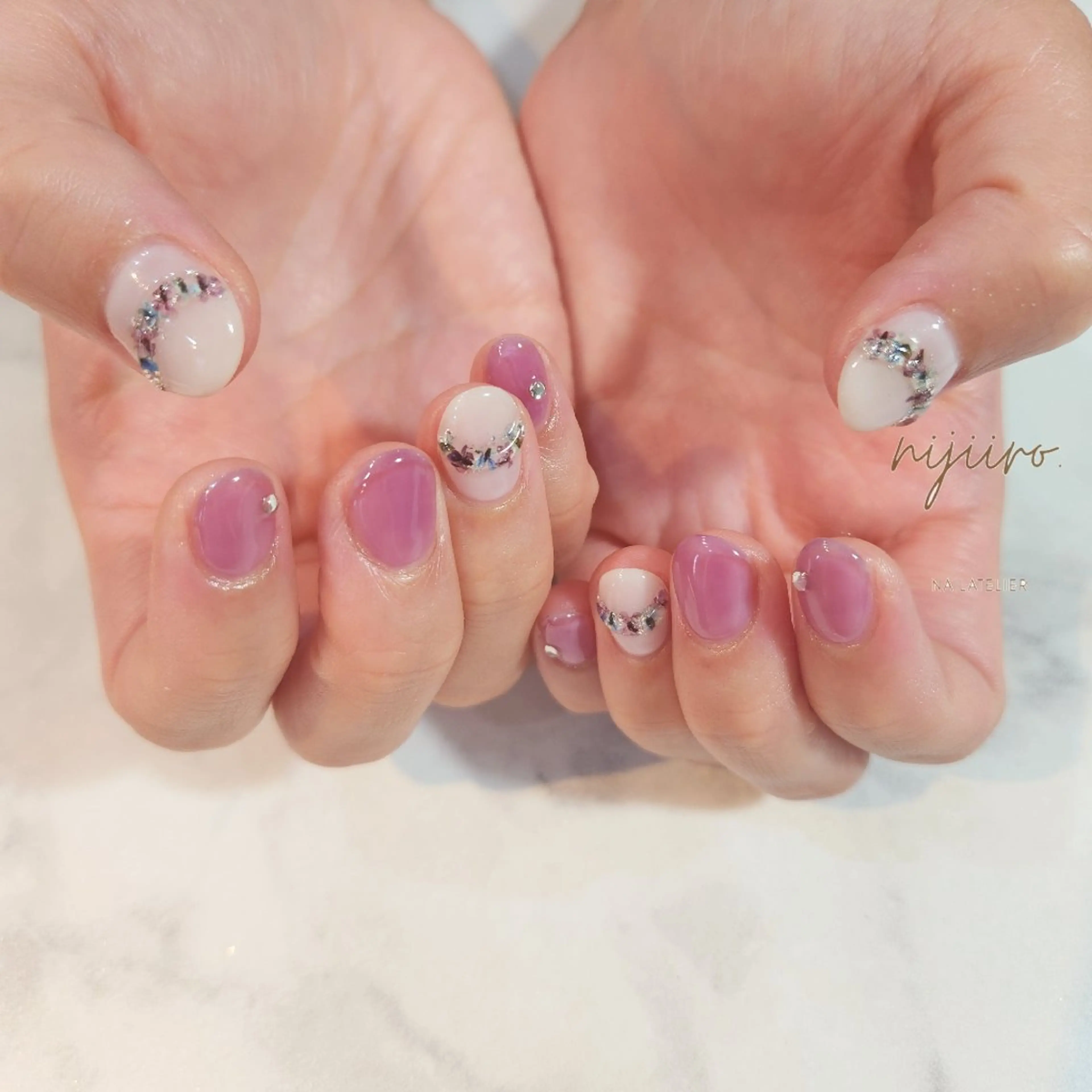 ネイル ハンドネイル nailatelier nijiiro.所属・nijiiro🌈 サトウのネイルデザイン