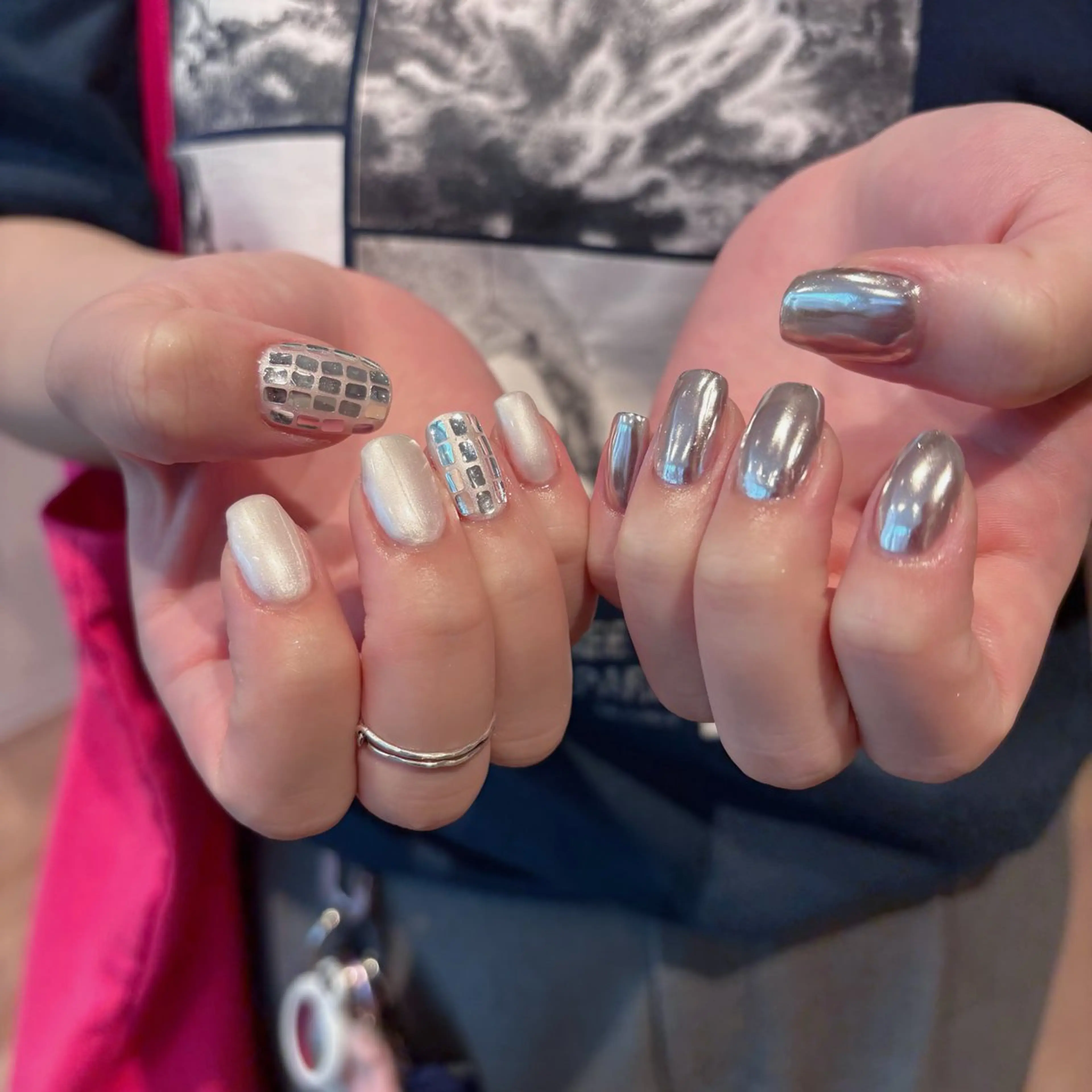 ネイル ミラーネイル シルバー 夏ネイル ハンドネイル Bianca名駅店 安田のネイルデザイン