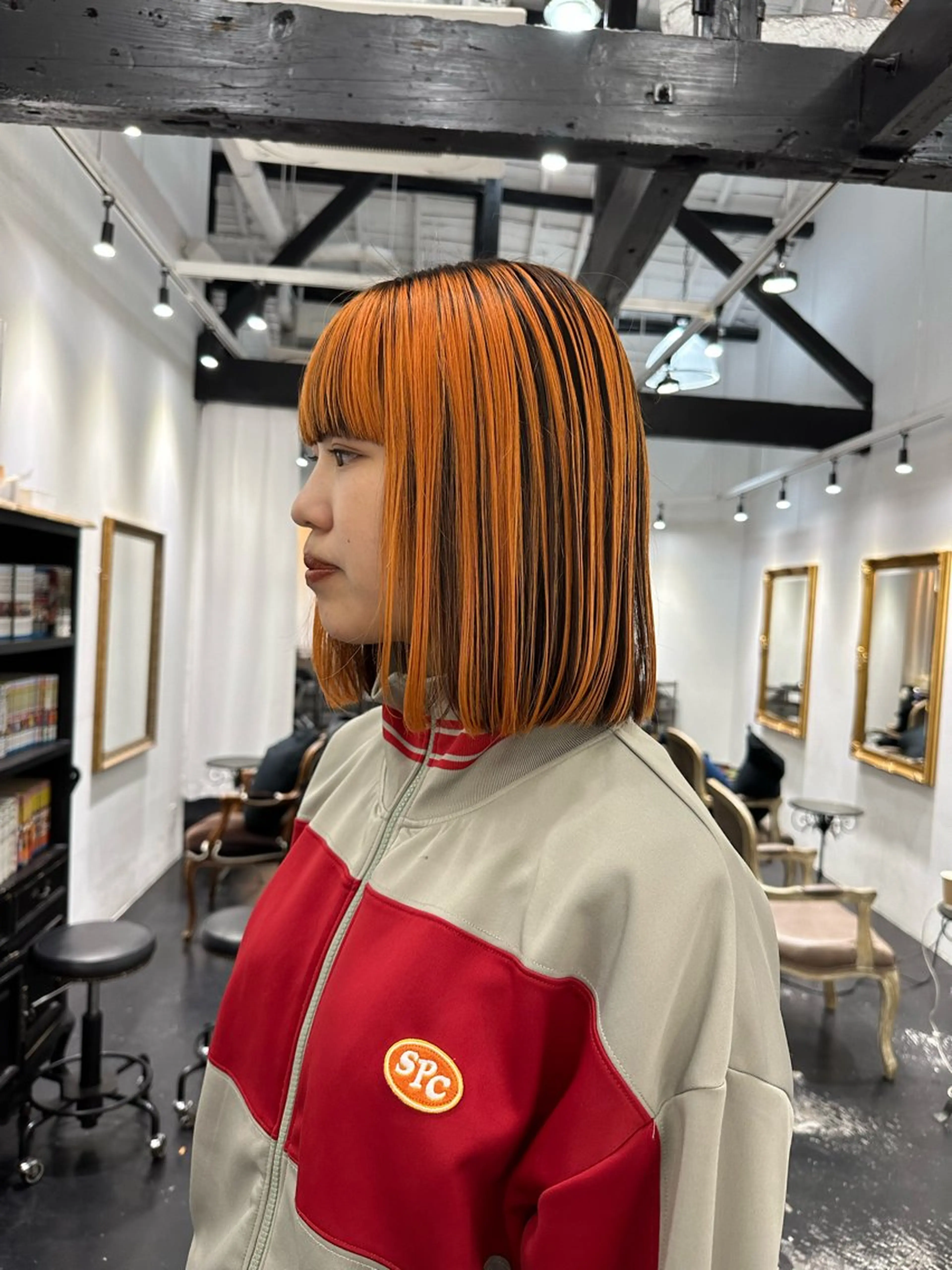 【アンブレラカラー🦋】アンブレラカラー（ケアブリーチ1回＋オンカラー）＋全体カラー＋艶トリートメント🩶の写真