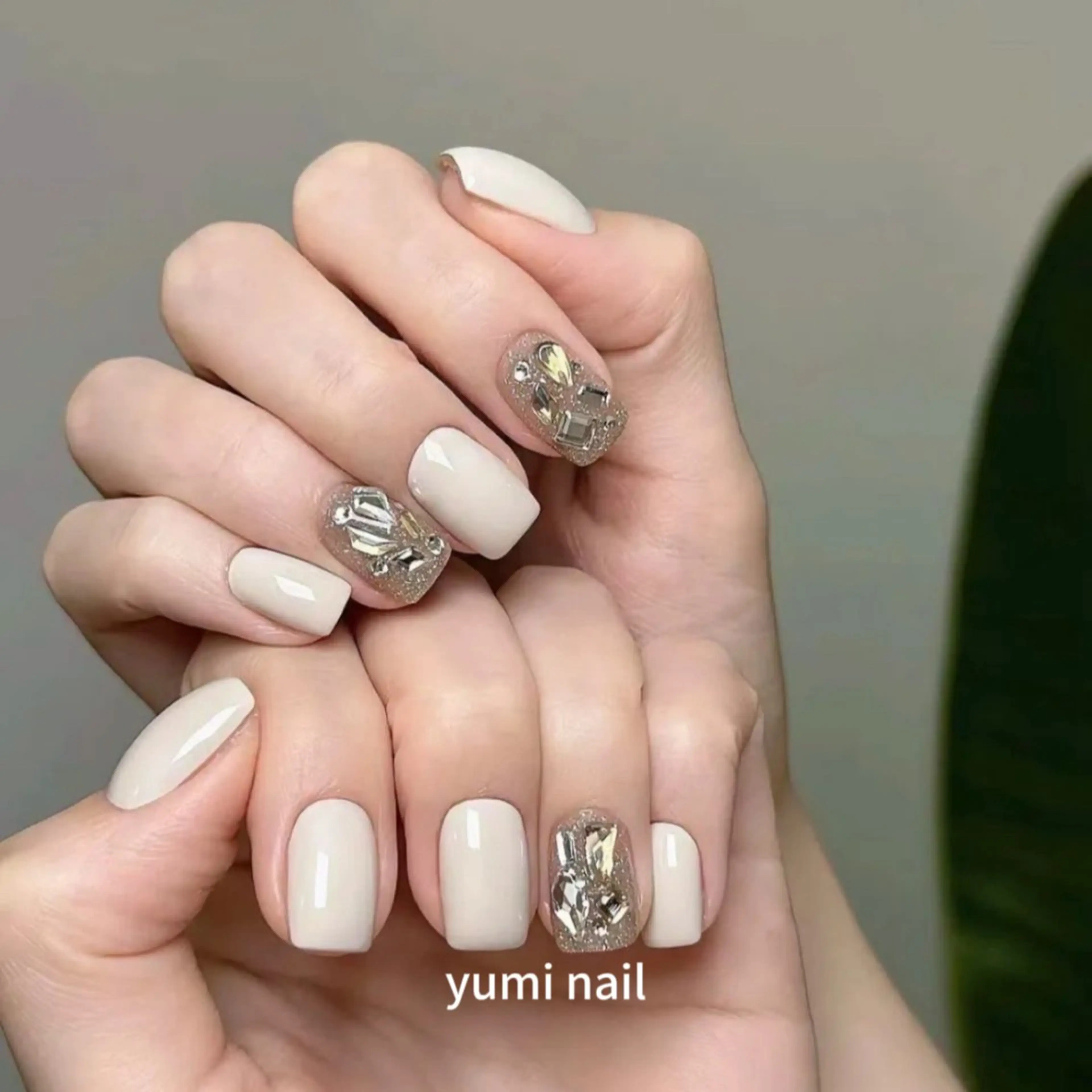 ネイル ハンドネイル 𝐲𝐮𝐦𝐢🎀 長さ出しデザイン専門のネイルデザイン