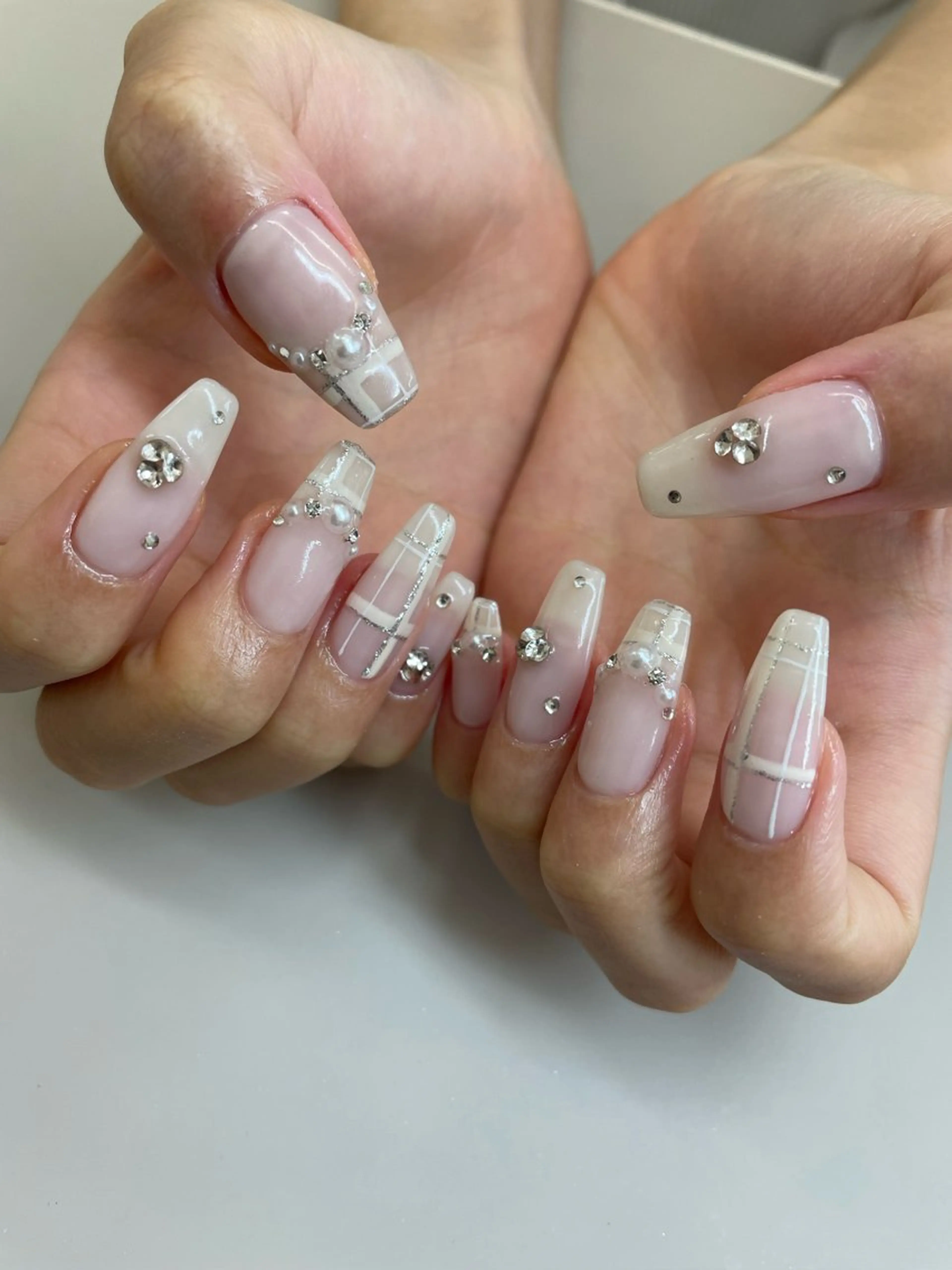 ネイル ストーンネイル ハンドネイル Hisaka Mikiのネイルデザイン