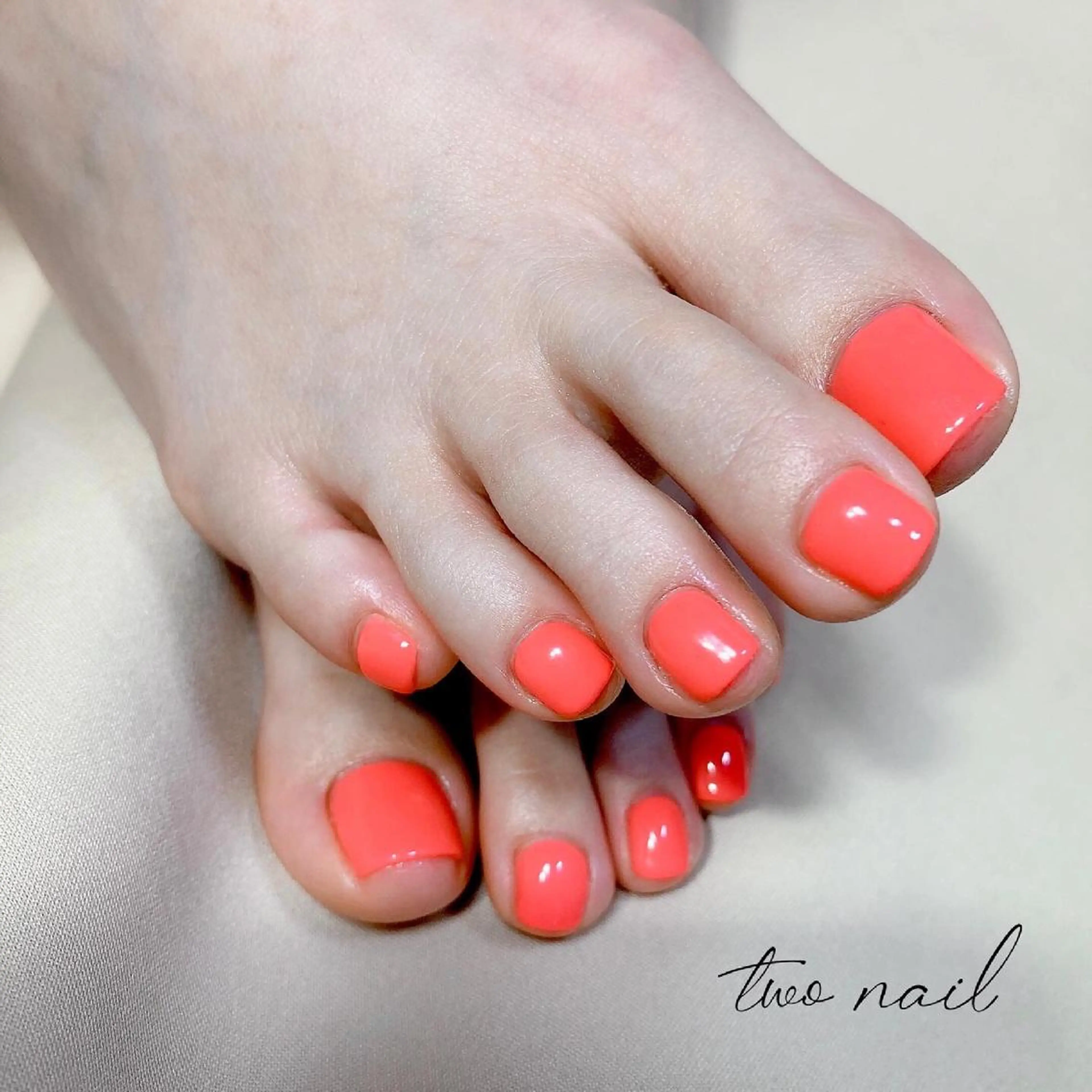 ネイル アートネイル フットネイル ハート ニュアンスネイル ホワイト フットネイル two nailのネイルデザイン