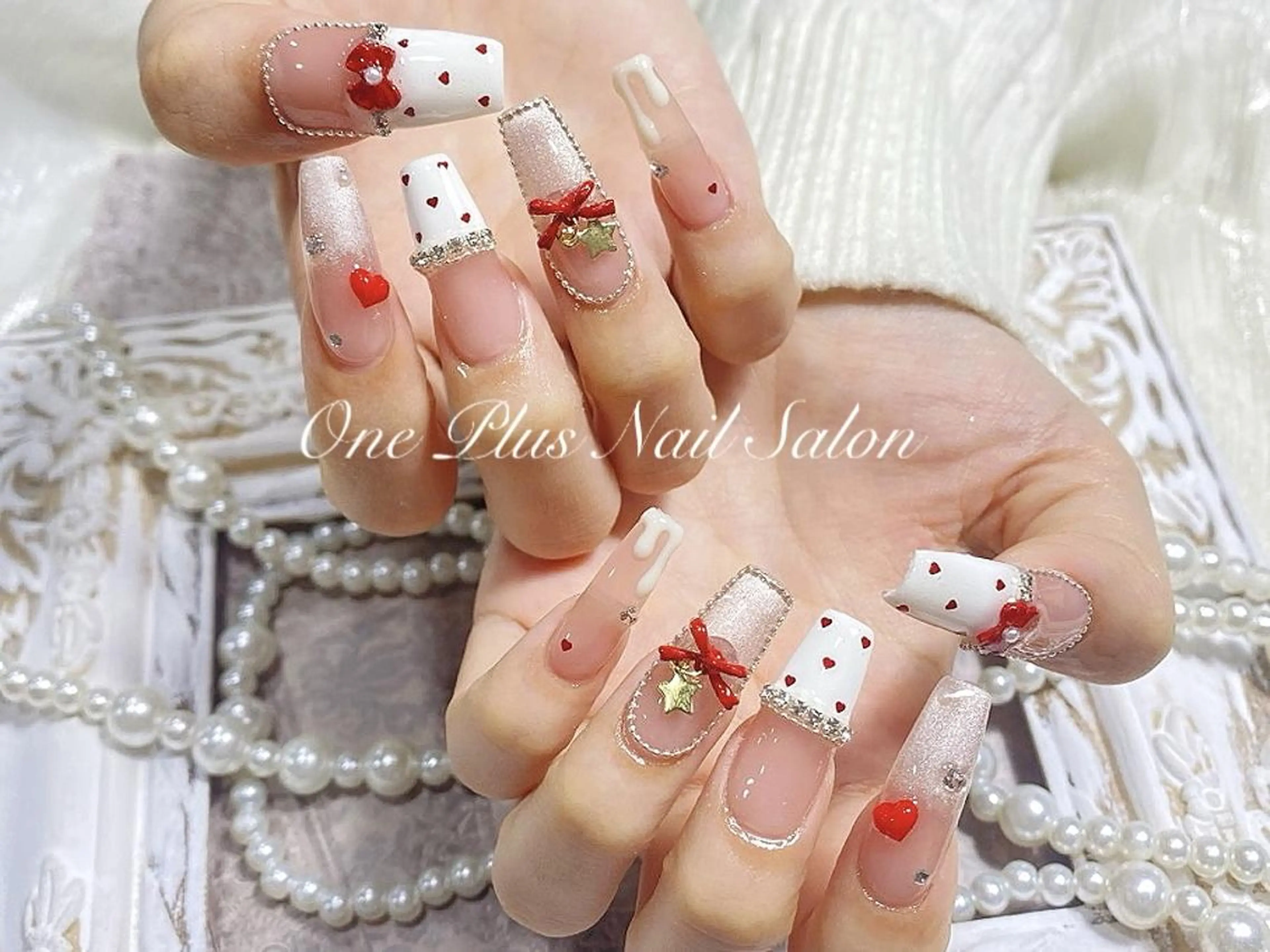 ネイル ガーリー ハート キラキラネイル 韓国ネイル ロングネイル One Plus Nail Salonのネイルデザイン