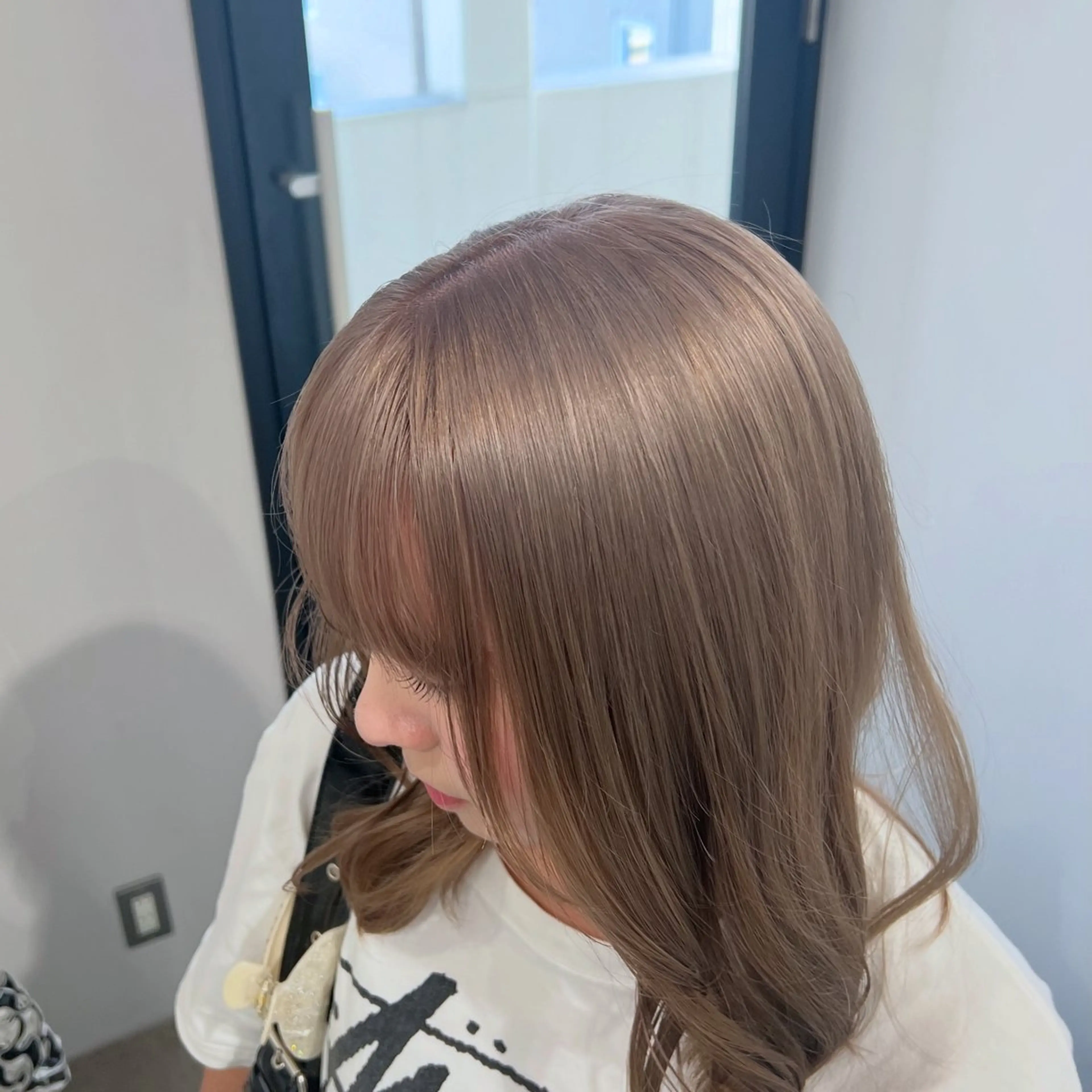 カラー ブリーチ 透明感/ダブルカラー 🦋TOMOKA🦋のヘアスタイル