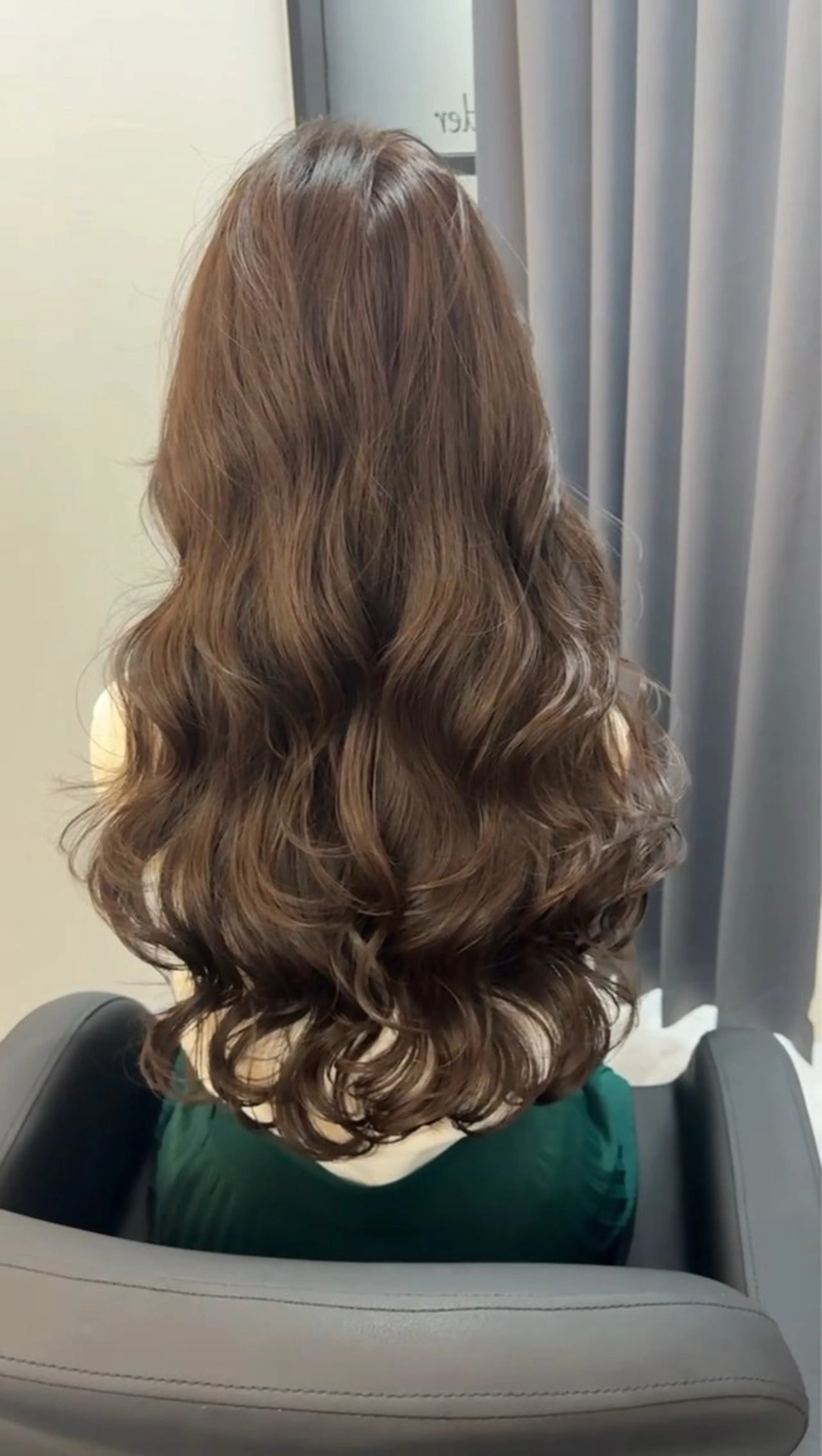 ロング パーマ コテ巻き風パーマ SHONOのヘアスタイル