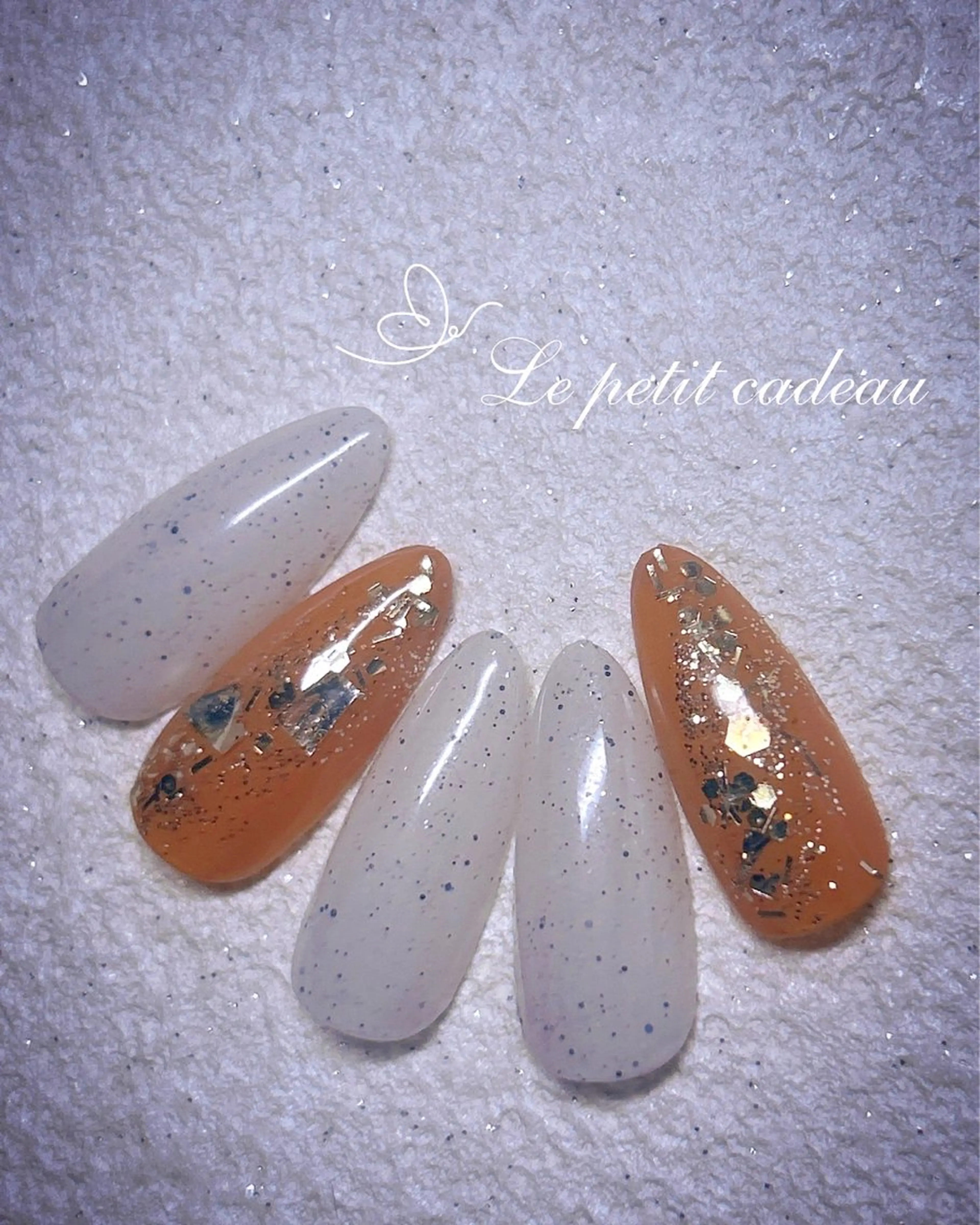 ‎ 𓊆𝒽𝑎𝑛𝑑𓊇 𝐿𝑖𝑔ℎ𝑡 𝐶𝑜𝑣𝑟𝑠𝑒の写真