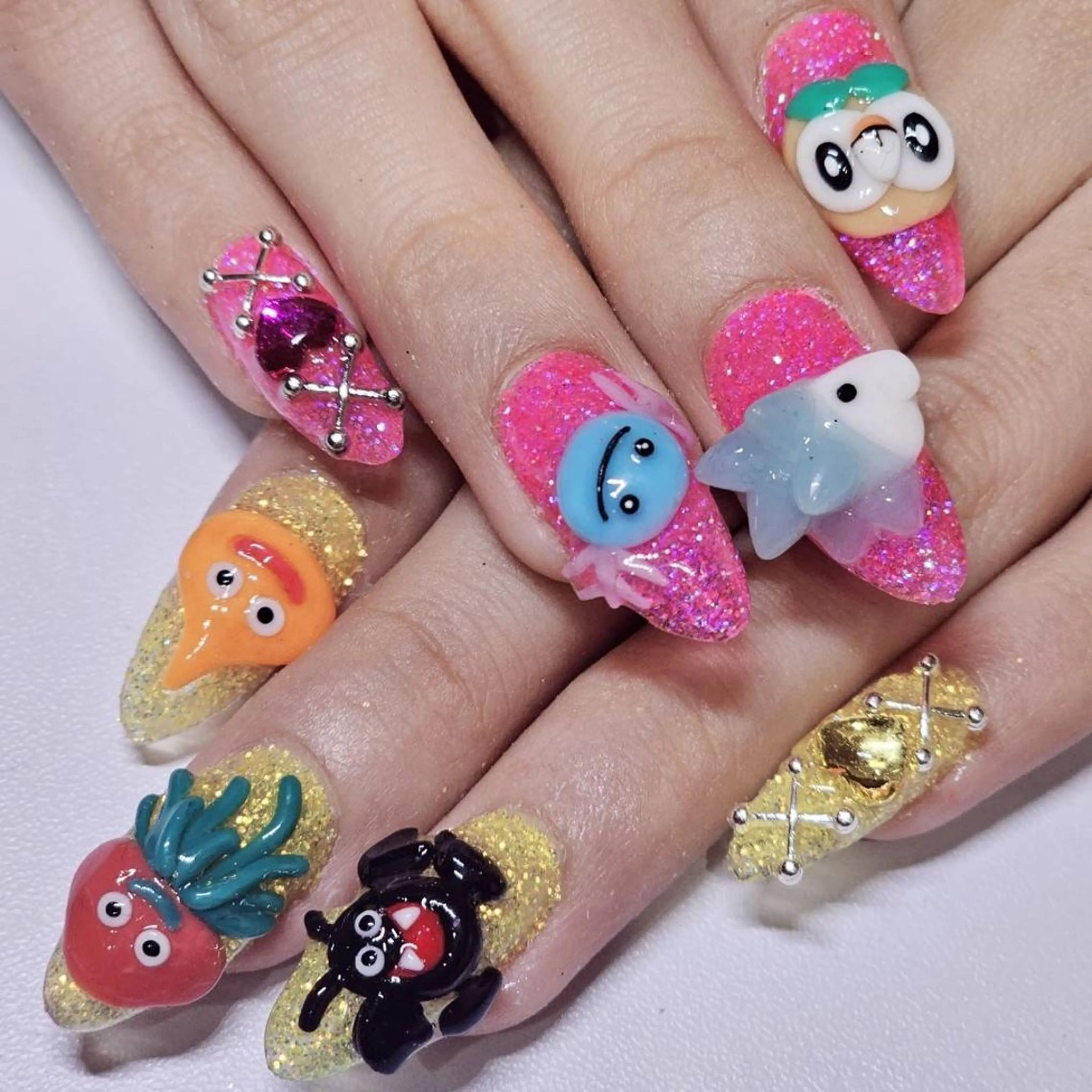 ネイル アートネイル ラメ(グリッター) ピンク 黄色 ハンドネイル よしだ ひろきのネイルデザイン