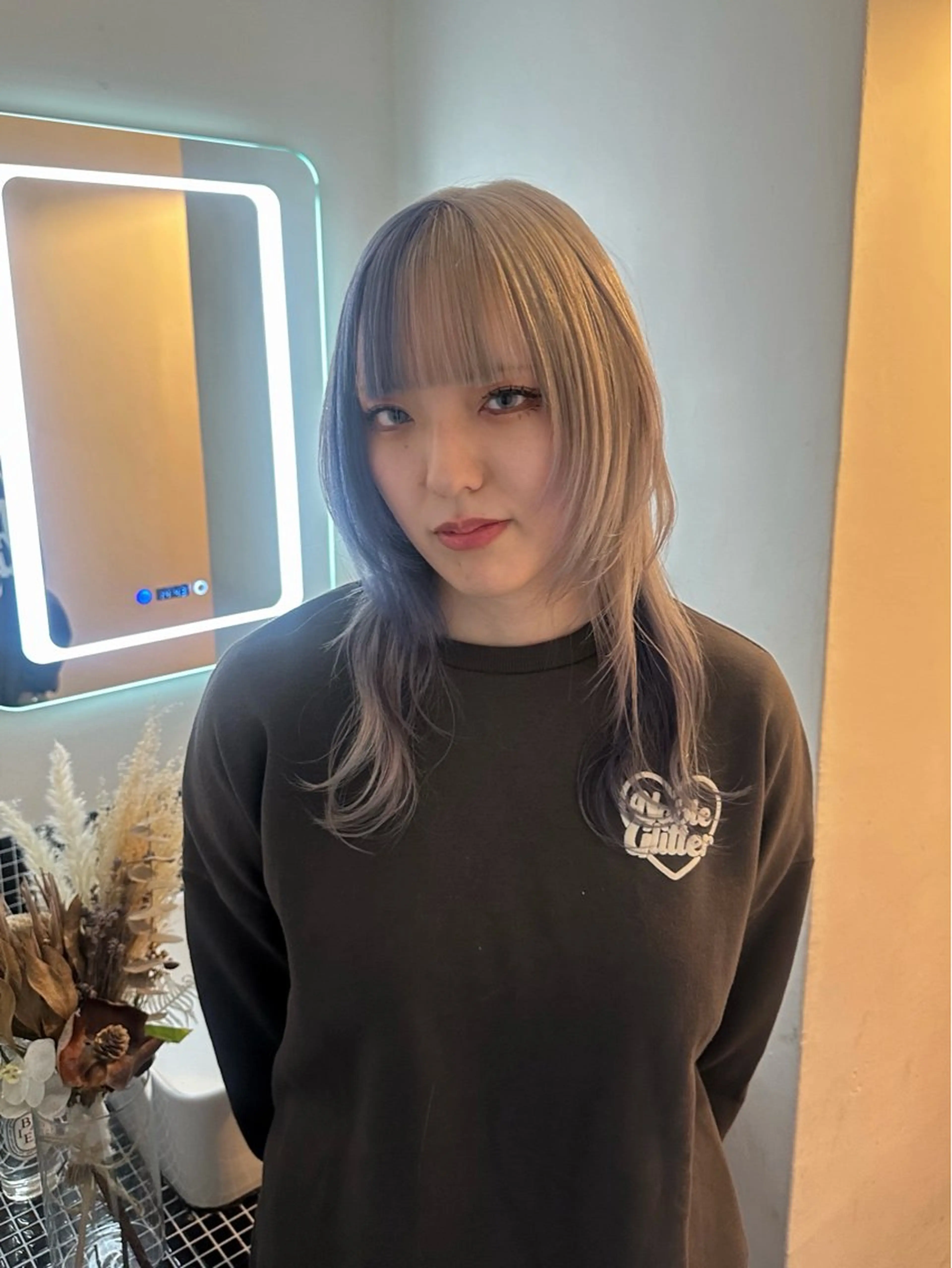 セミロング カラー 🐺ウルフオタク🐺 ハイトーン/moeのヘアスタイル