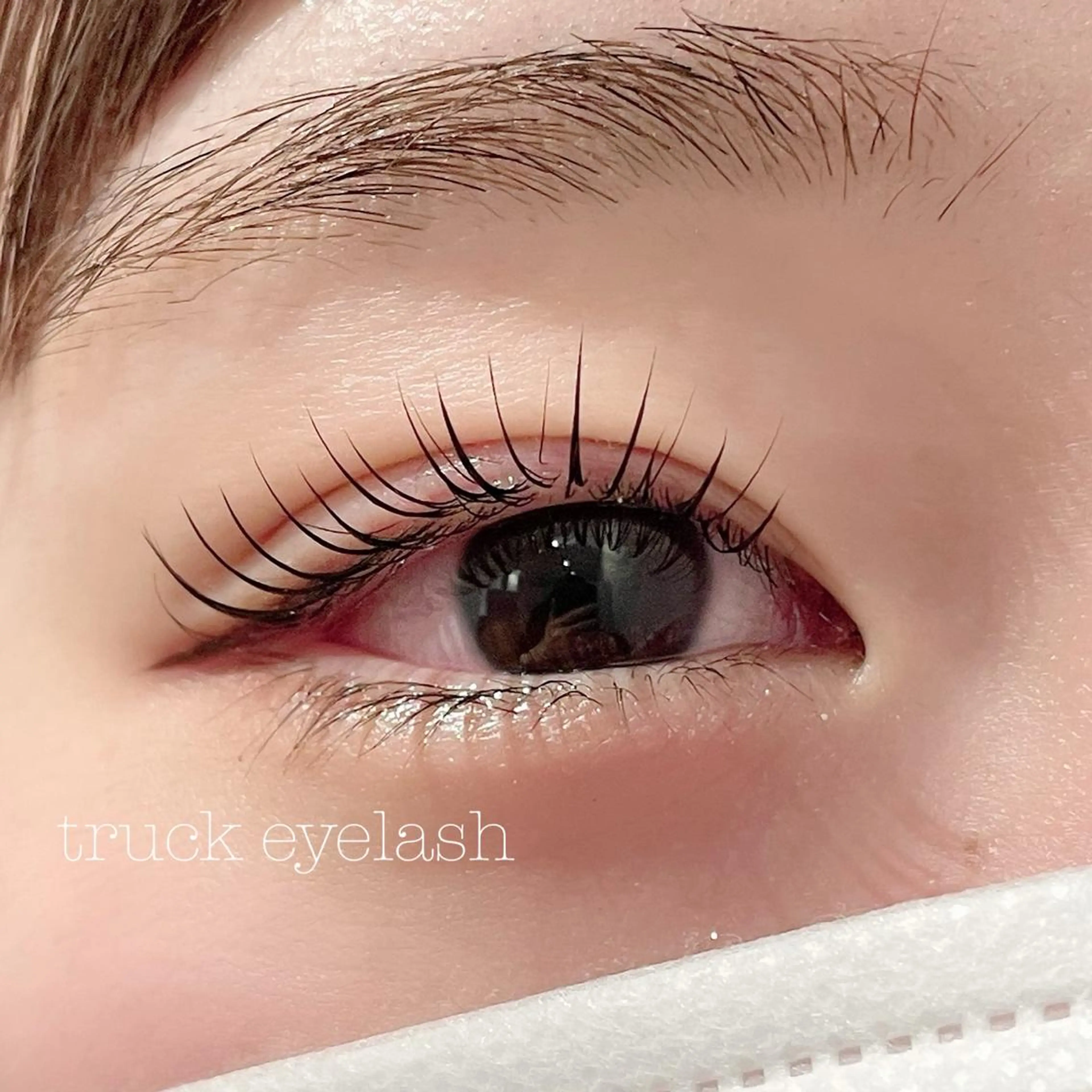 マツエク・マツパ ナチュラル truck阿倍野所属・truck 渡邊 侑季の眉毛・アイブロウイメージ