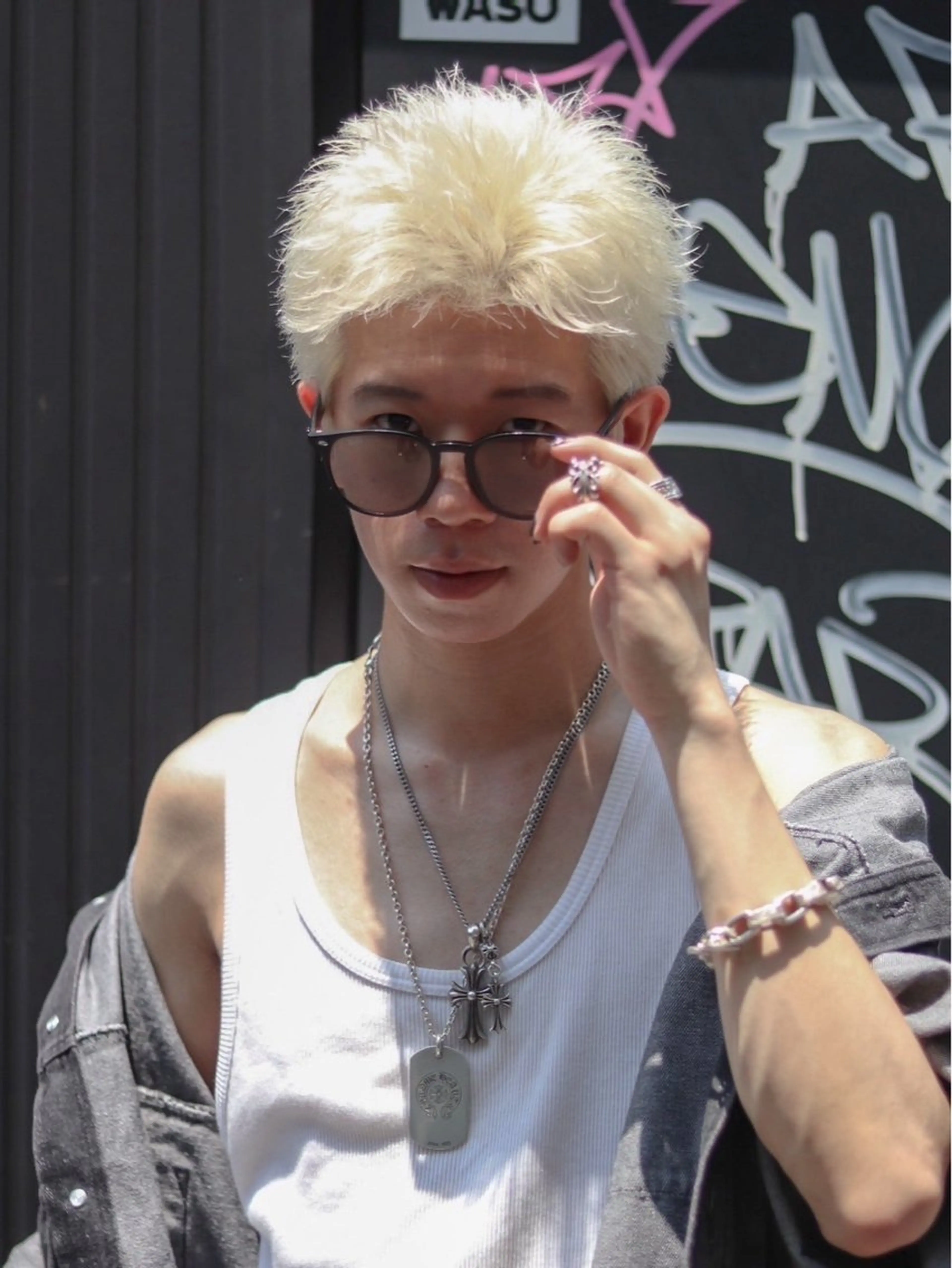 カラー メンズ メンズブリーチ メンズハイトーン ブリーチ ハイトーンカラー ヘアカラー メンズ特化美容師 /泉壱恵のヘアスタイル