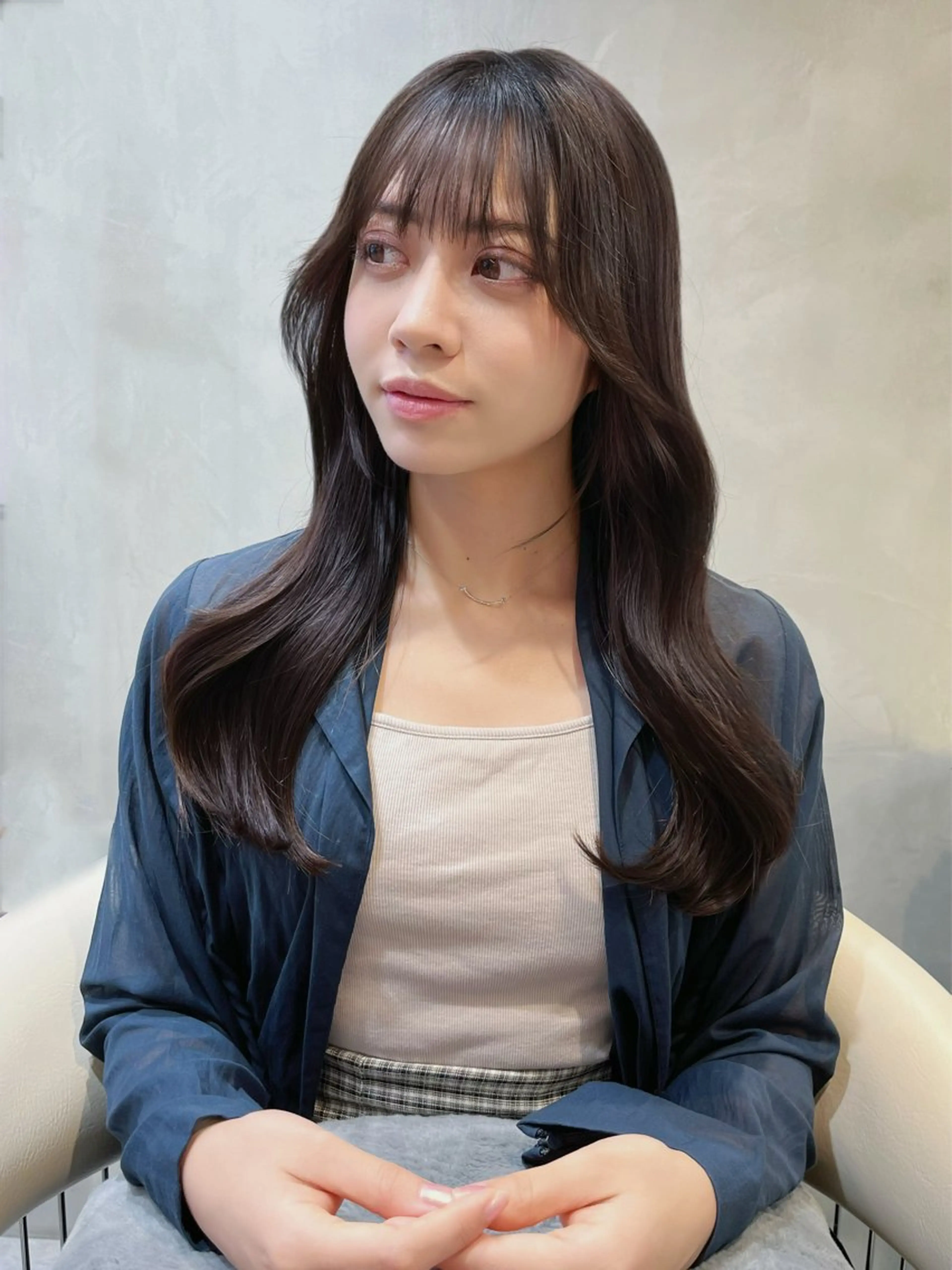 ロング カラー 透明感カラー グレージュ 顔周りカット 韓国風ヘア レイヤーカット カット ヘアカラー トリートメント レイヤーカット 大宮　蒲生優のヘアスタイル