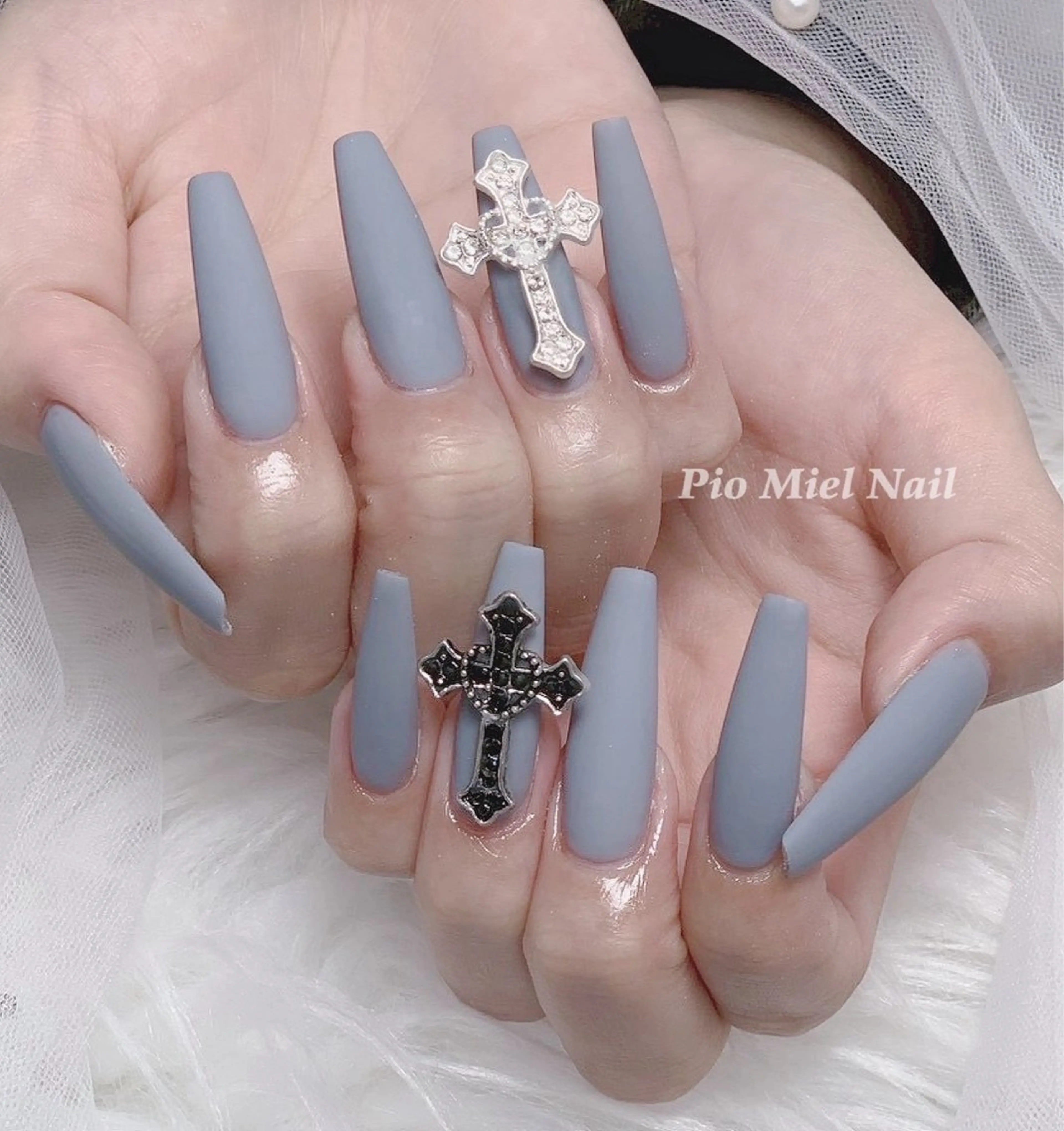 ネイル ハンドネイル HANA 長さだしのネイルデザイン