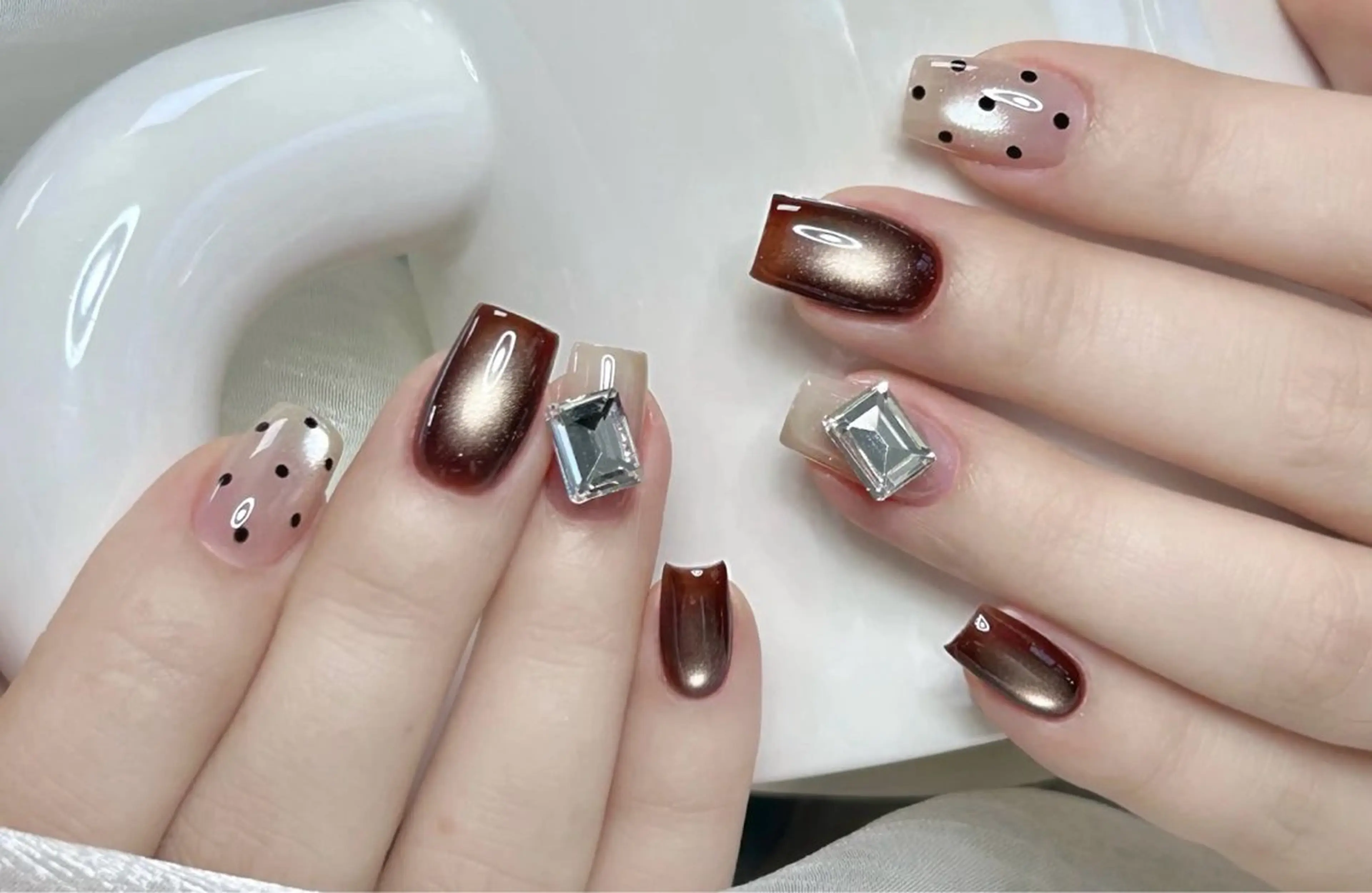 ネイル マグネットネイル シンプルネイル U.MI Nail  Salon所属・U.MI Nail Salonのネイルデザイン