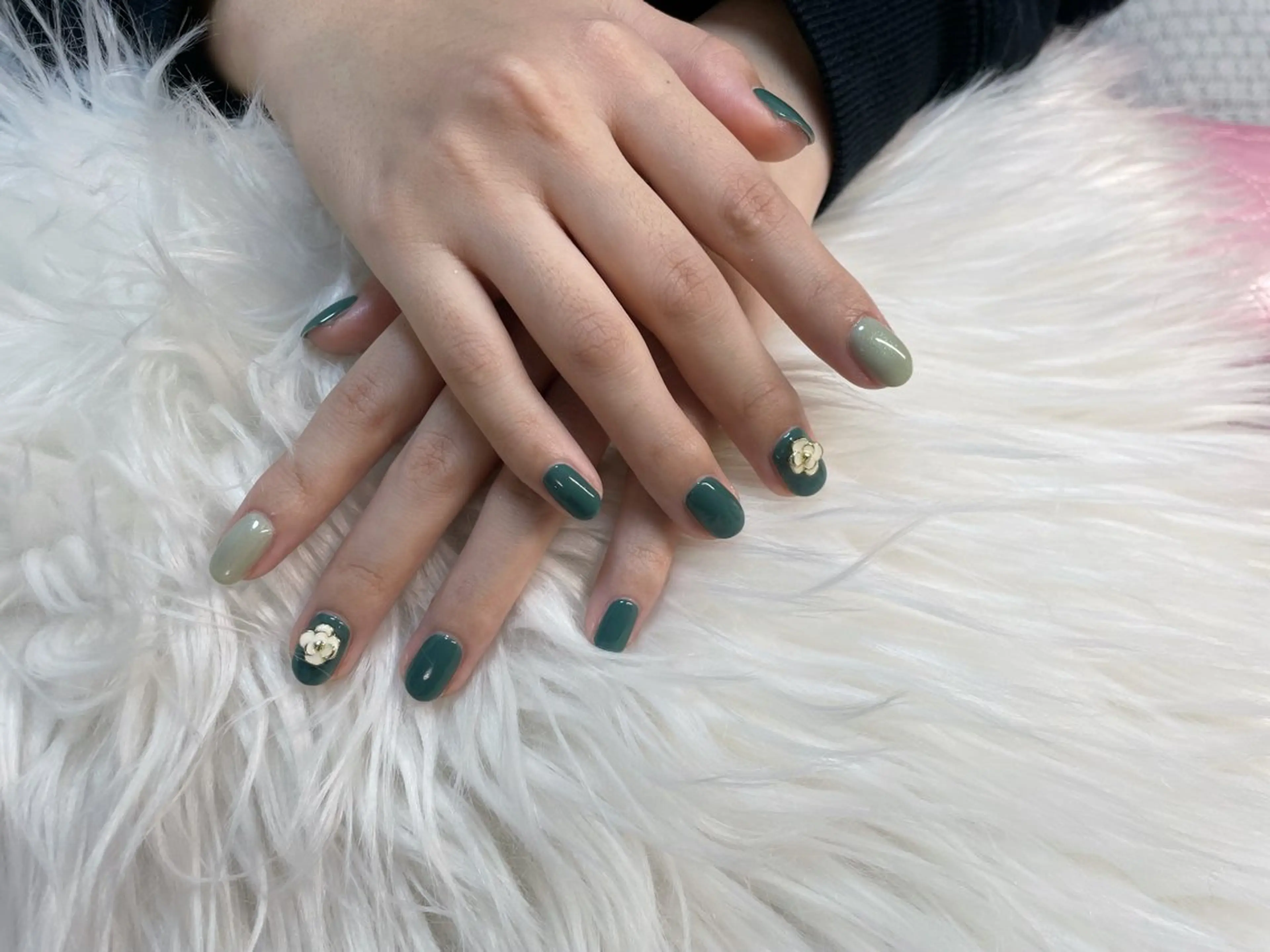 ネイル Eclat登戸店 サリナのネイルデザイン