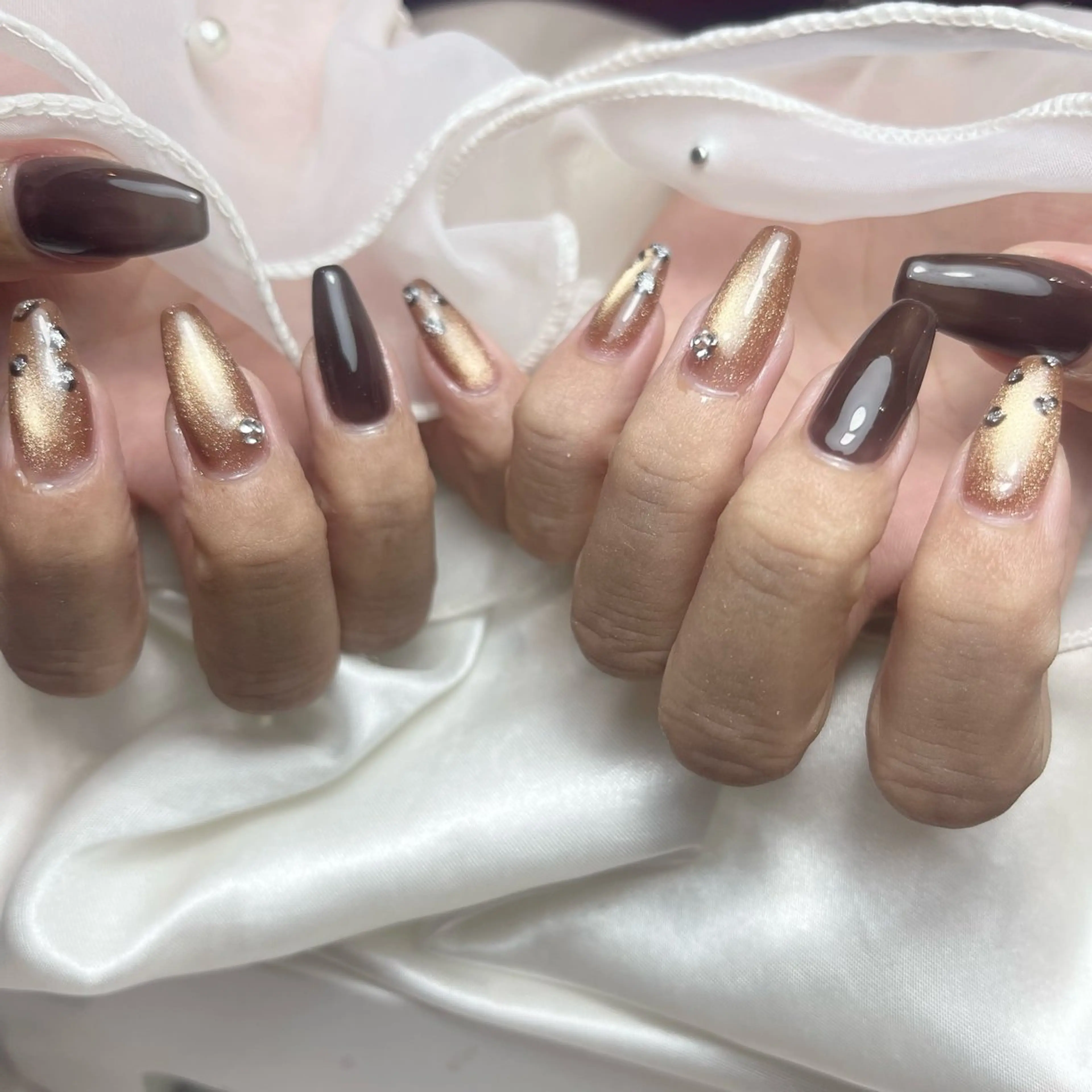 ネイル アニマル柄 ブラウン マグネットネイル ハンドネイル salon de Tiara 碧のネイルデザイン