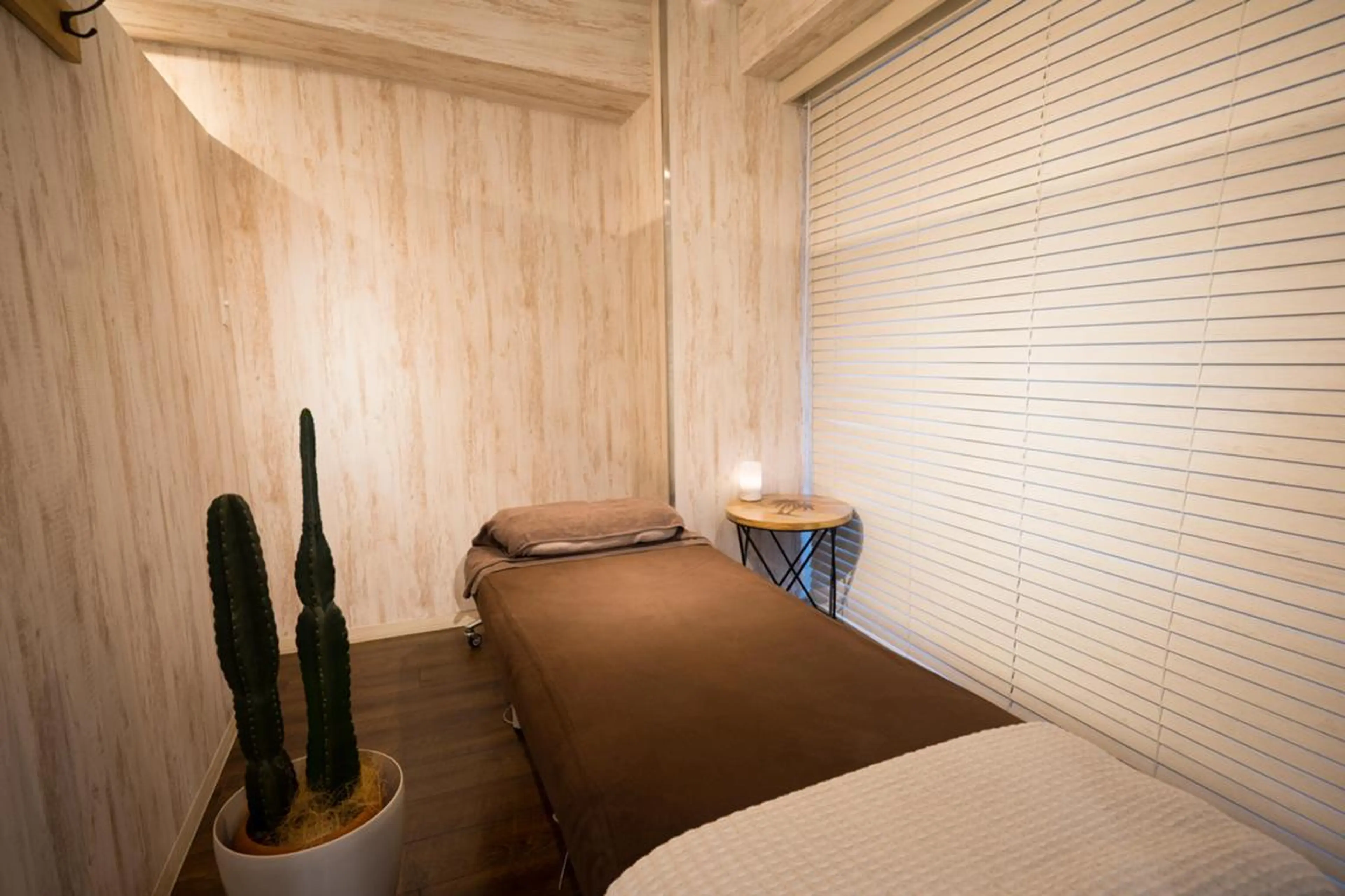 目黒/小顔/骨盤/ 美容鍼/美顔鍼/小林のエステ・リラクイメージ