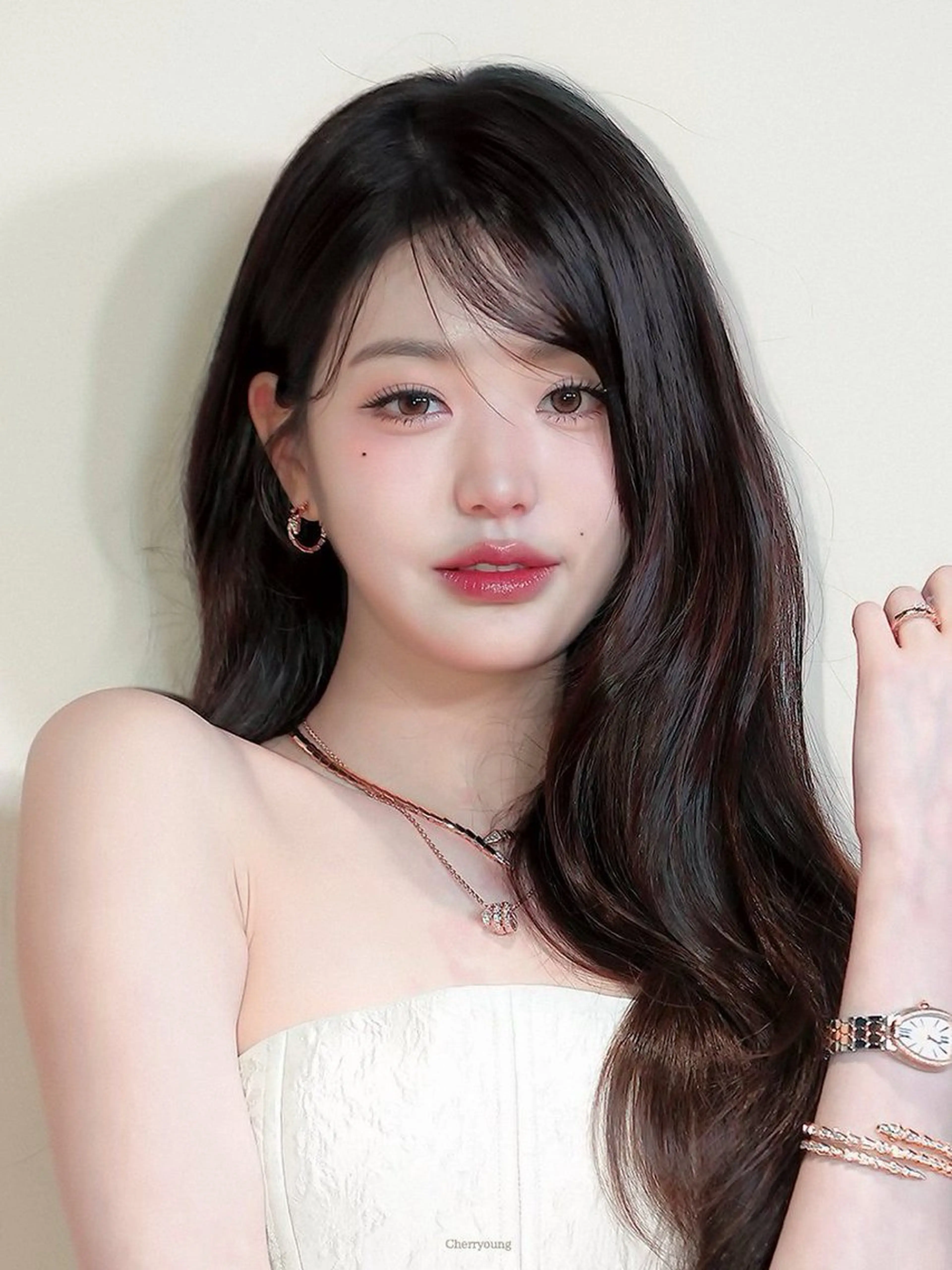 ロング 清水 結生のヘアスタイル