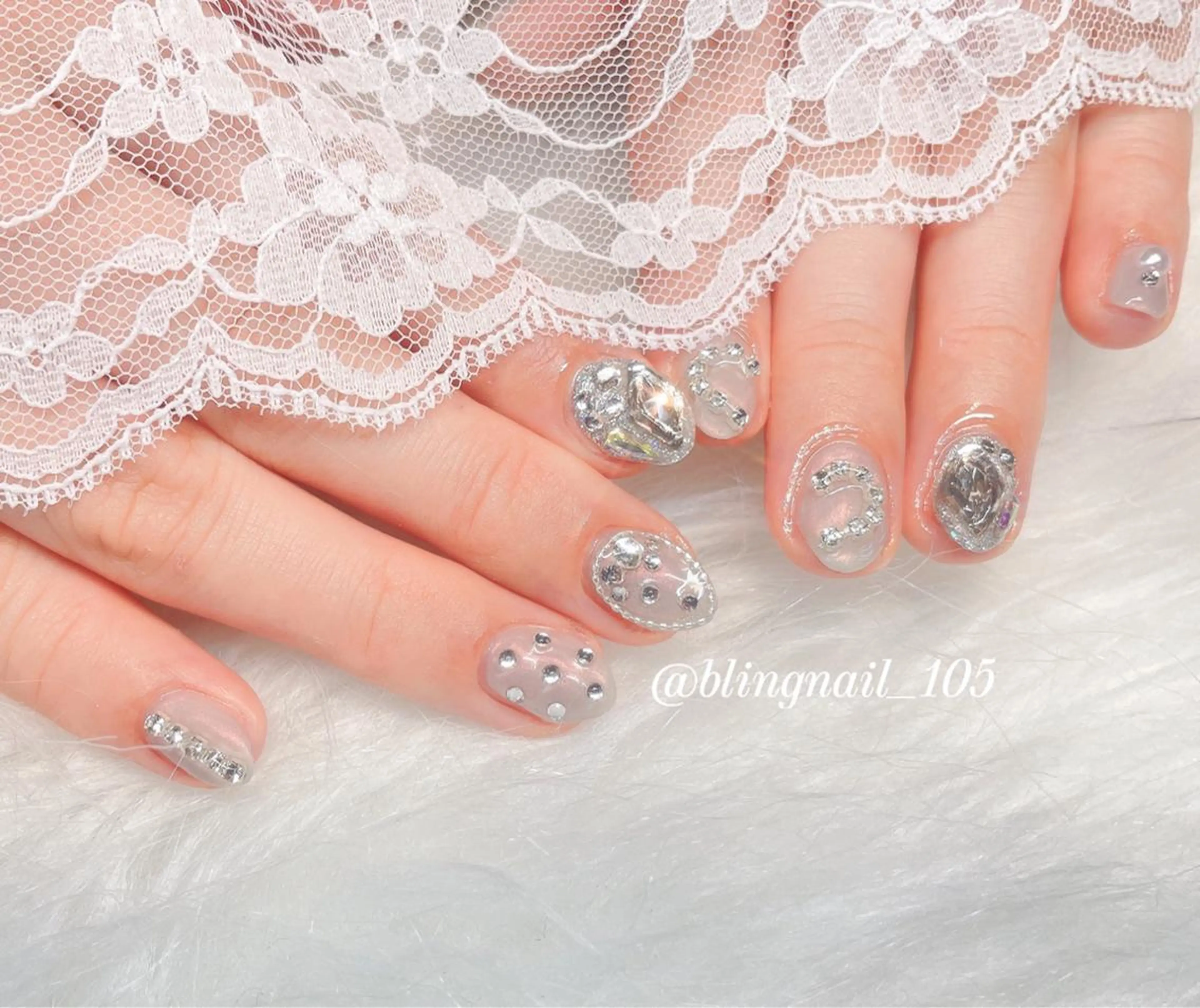 ネイル 23時まで❤︎韓国、 ワンホンネイルのネイルデザイン