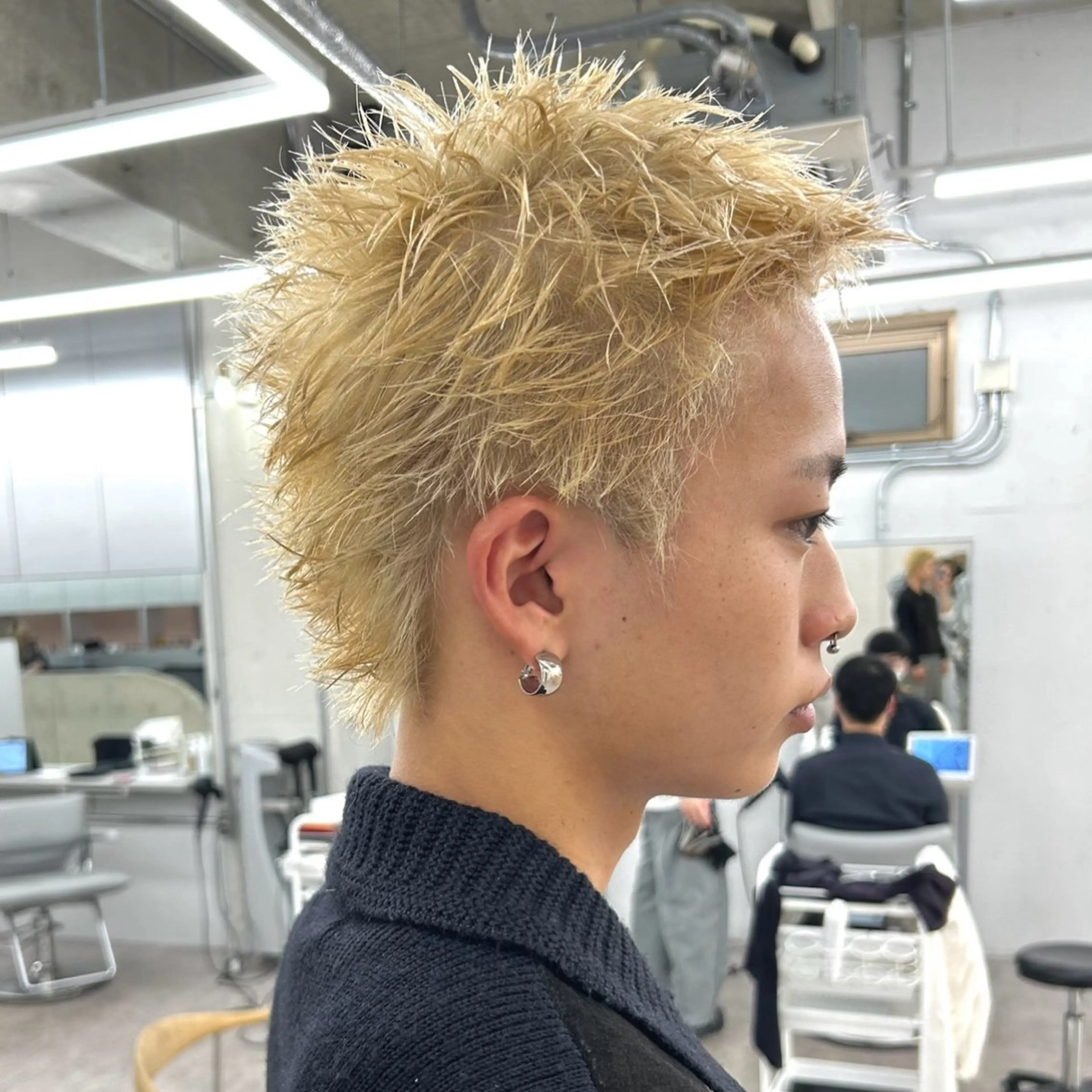 メンズ メンズハイトーン スパイキーショート ヘアカラー garage.所属・スパイキーショート 平出天翔のヘアスタイル