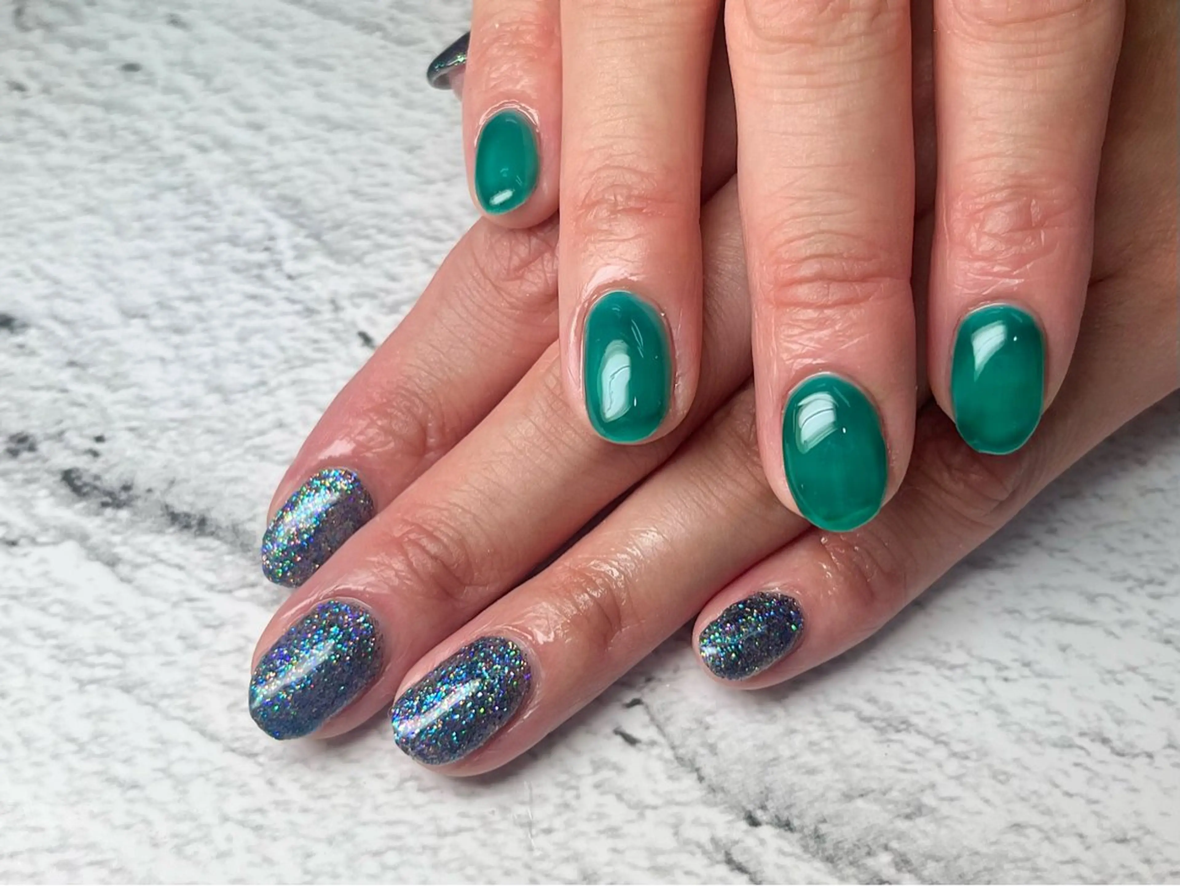 ネイル グリーン Queen nail 北堀江 ASUKAのネイルデザイン