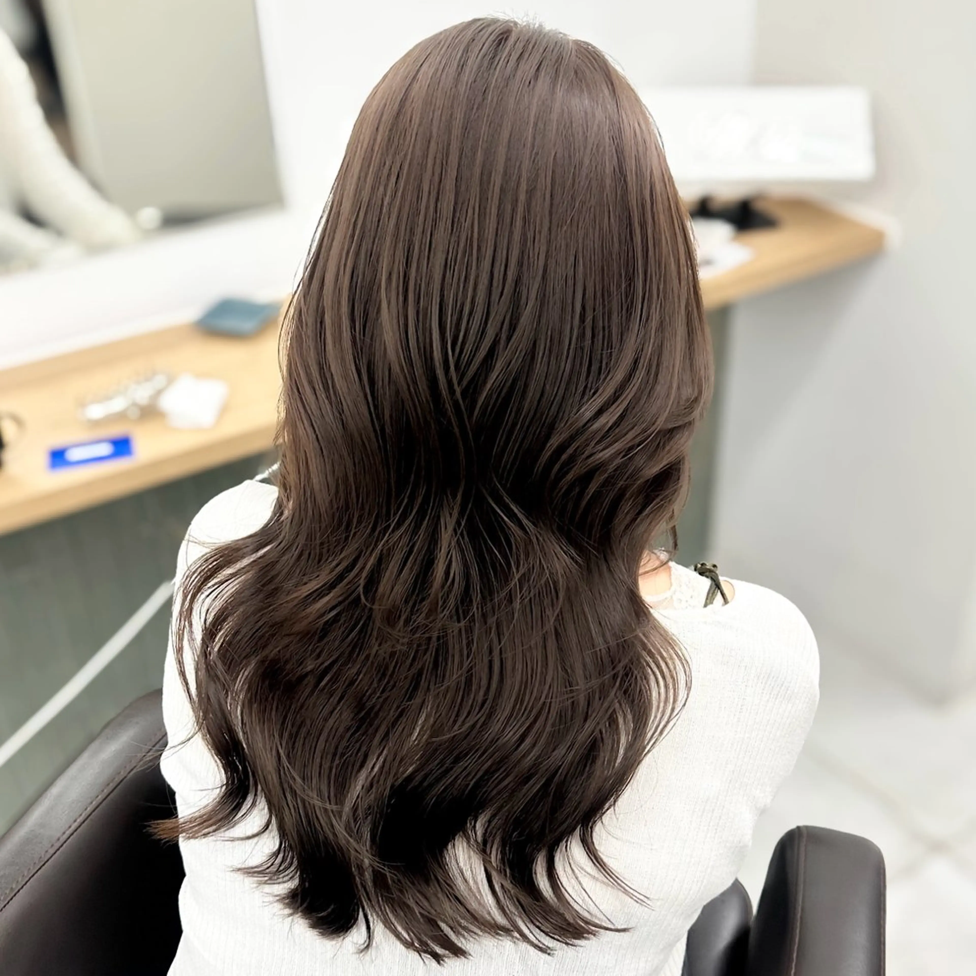 セミロング カラー カット ヘアカラー トリートメント ブリーチなし/レイヤ ー特化🌈Tommyのヘアスタイル