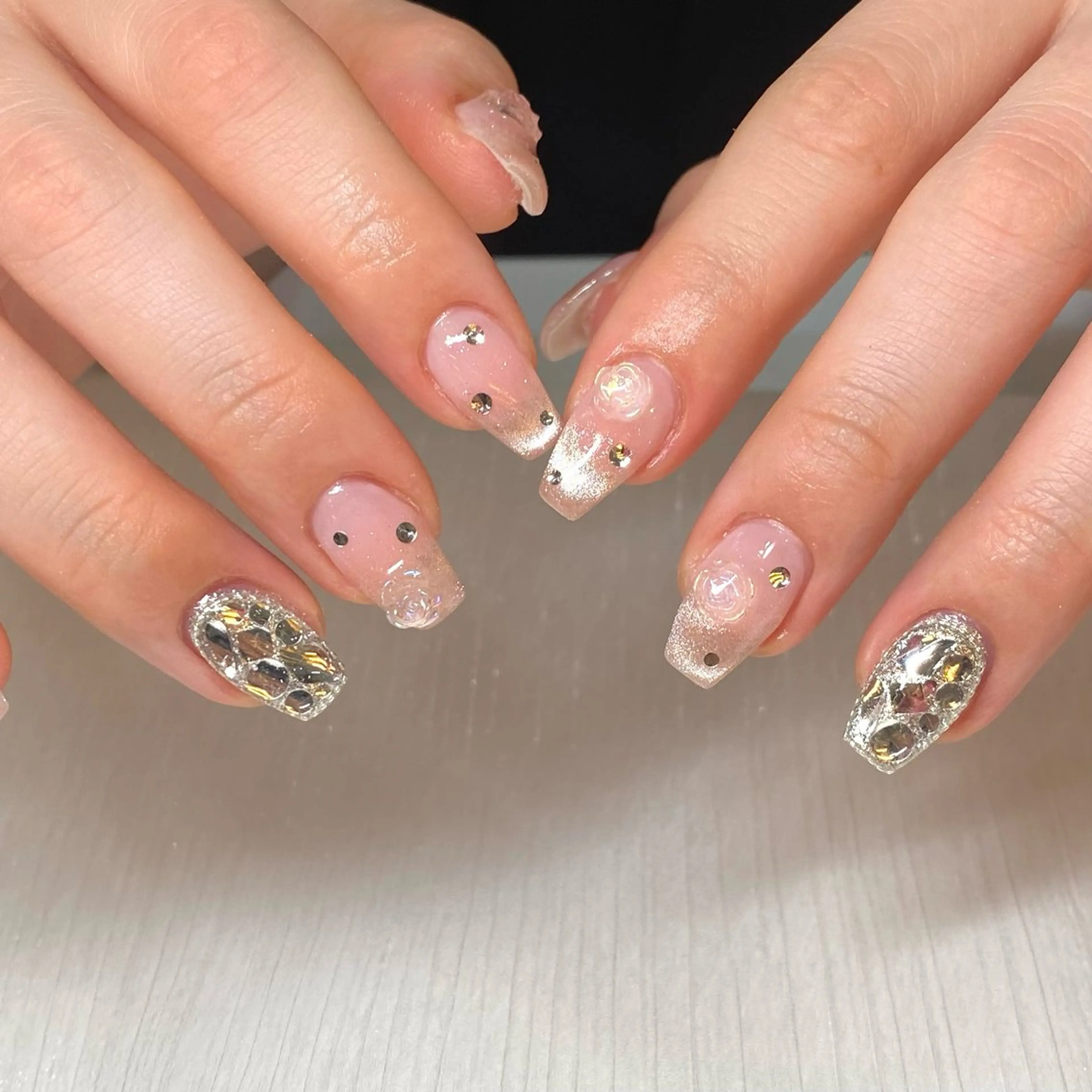 ネイル フレンチネイル ハンドネイル 🎀FLORANZ 🎀MIKAのネイルデザイン