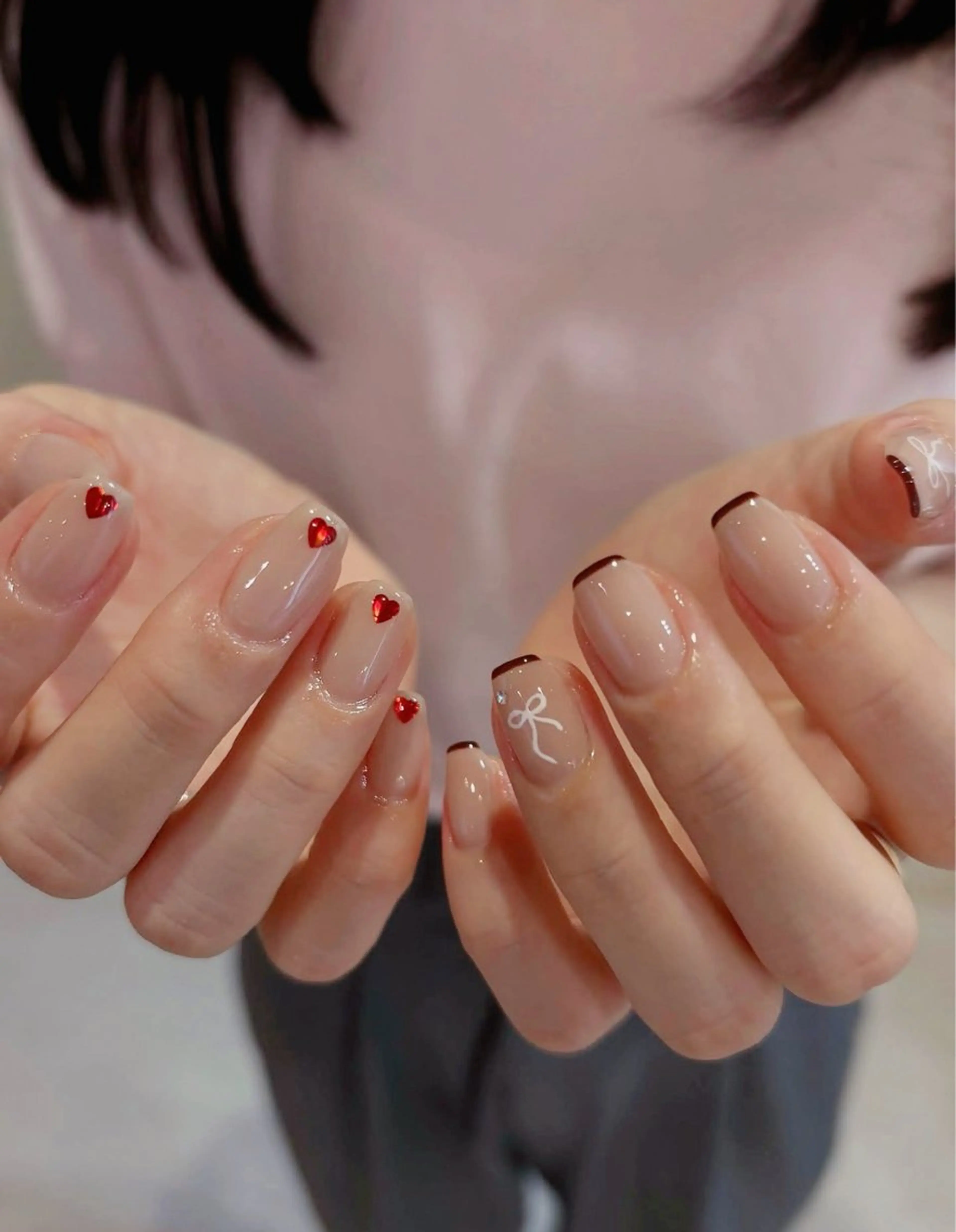 ネイル オーロラネイル 長さ出し フットネイル 韓国ネイル ラメ(グリッター) ハンドネイル 👍thumbs up nail👍のネイルデザイン