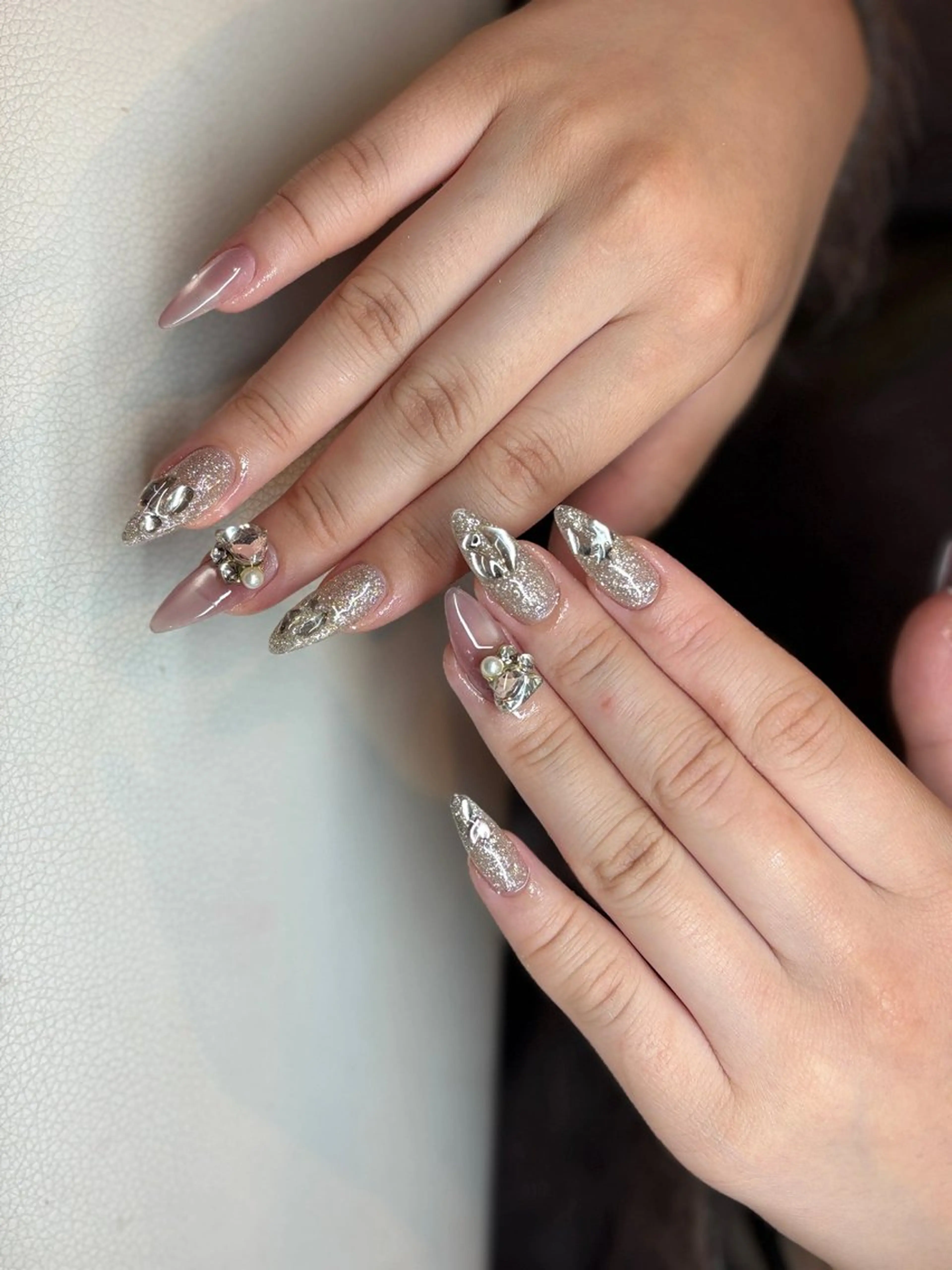 ネイル ボルドー ブラウン チークネイル ドット フットネイル チェリネイルサロン 霞ヶ関のネイルデザイン