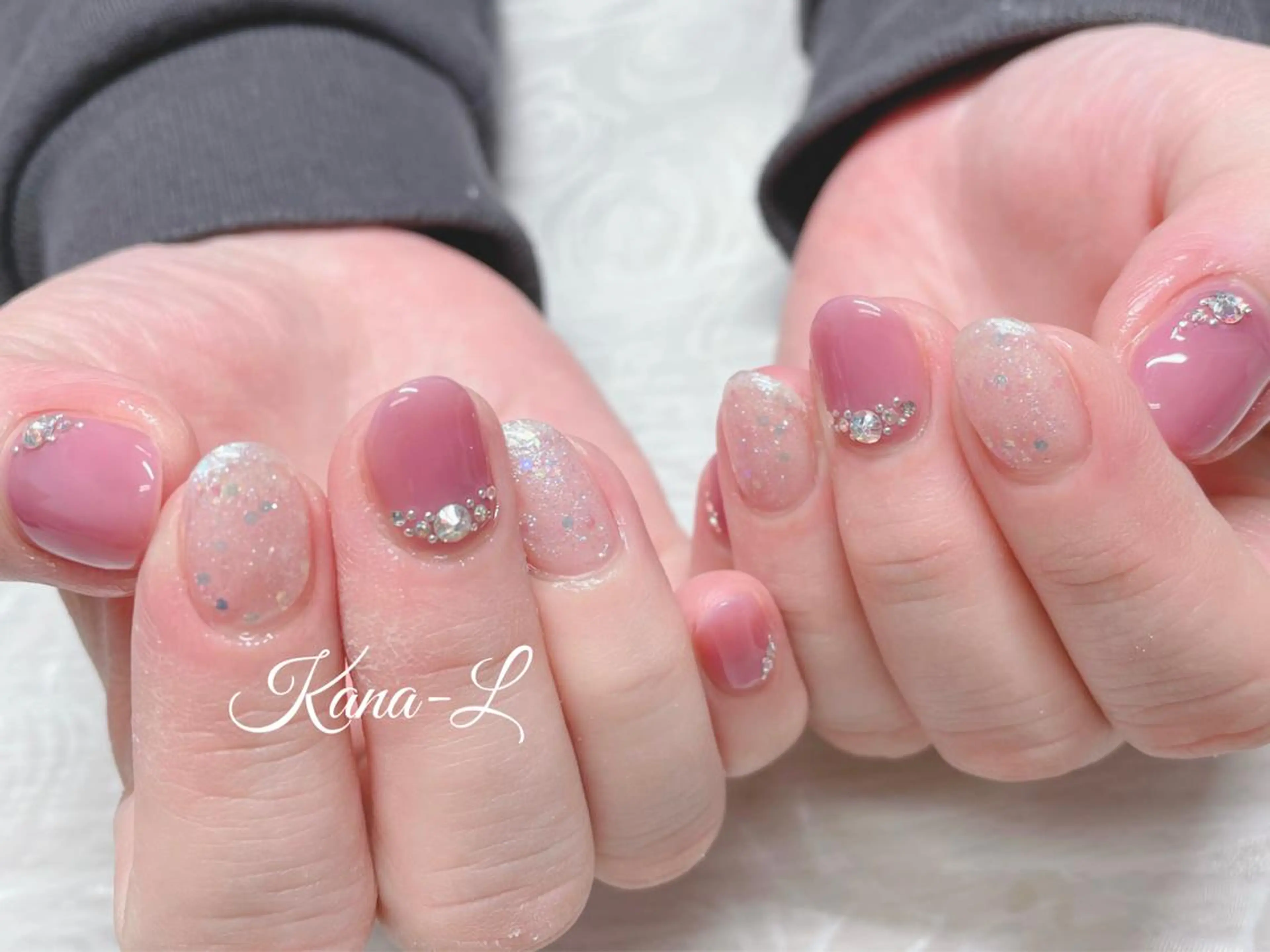 カラー ネイル キラキラネイル 冬ネイル 芦辺 香奈のネイルデザイン