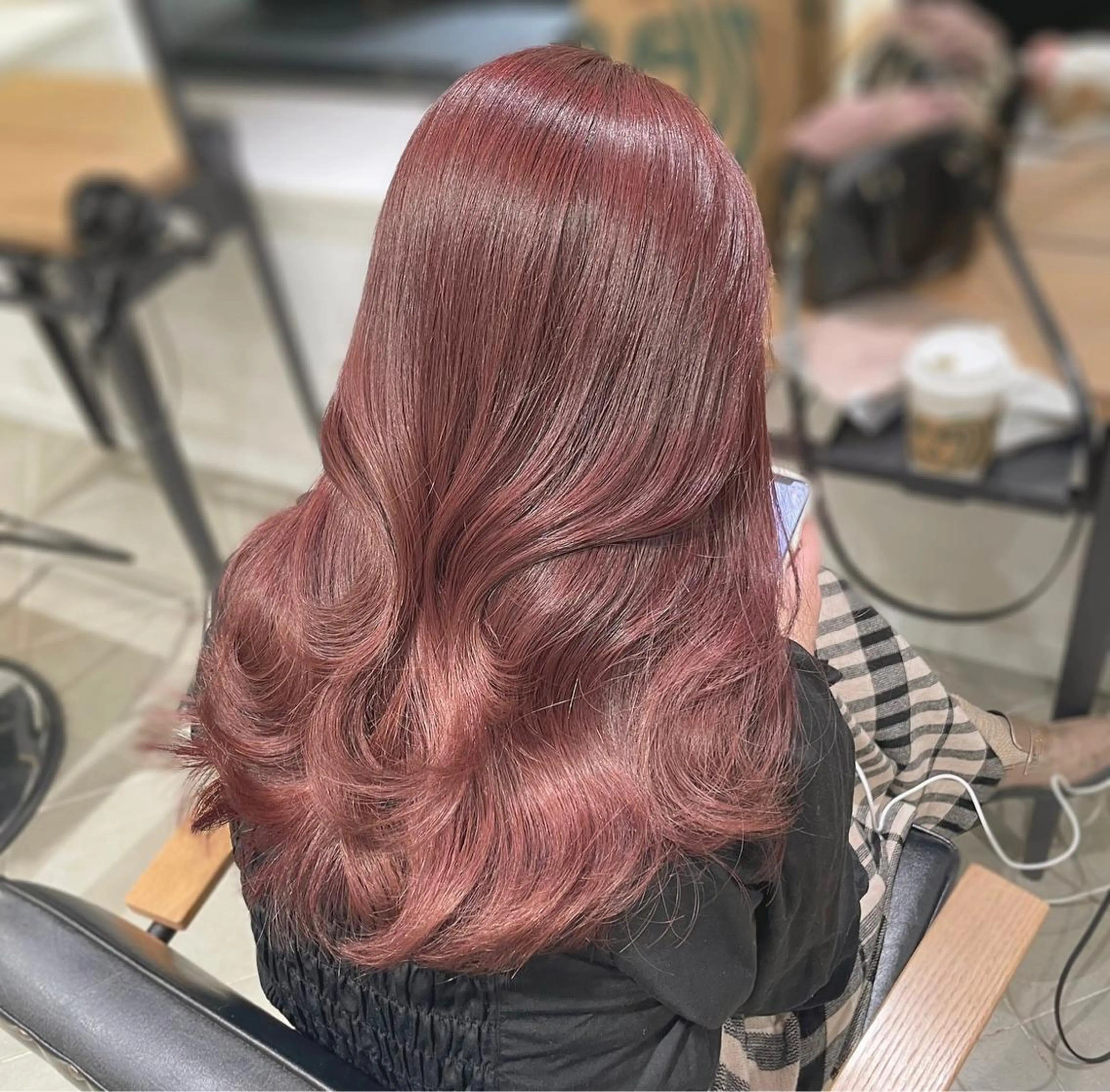 ロング カラー ベージュカラー ブリーチ ブラウンカラー ケアカラー カシス ヘアカラー IVY所属・ヘアアレンジ🎀 yuuka 🤍のヘアスタイル