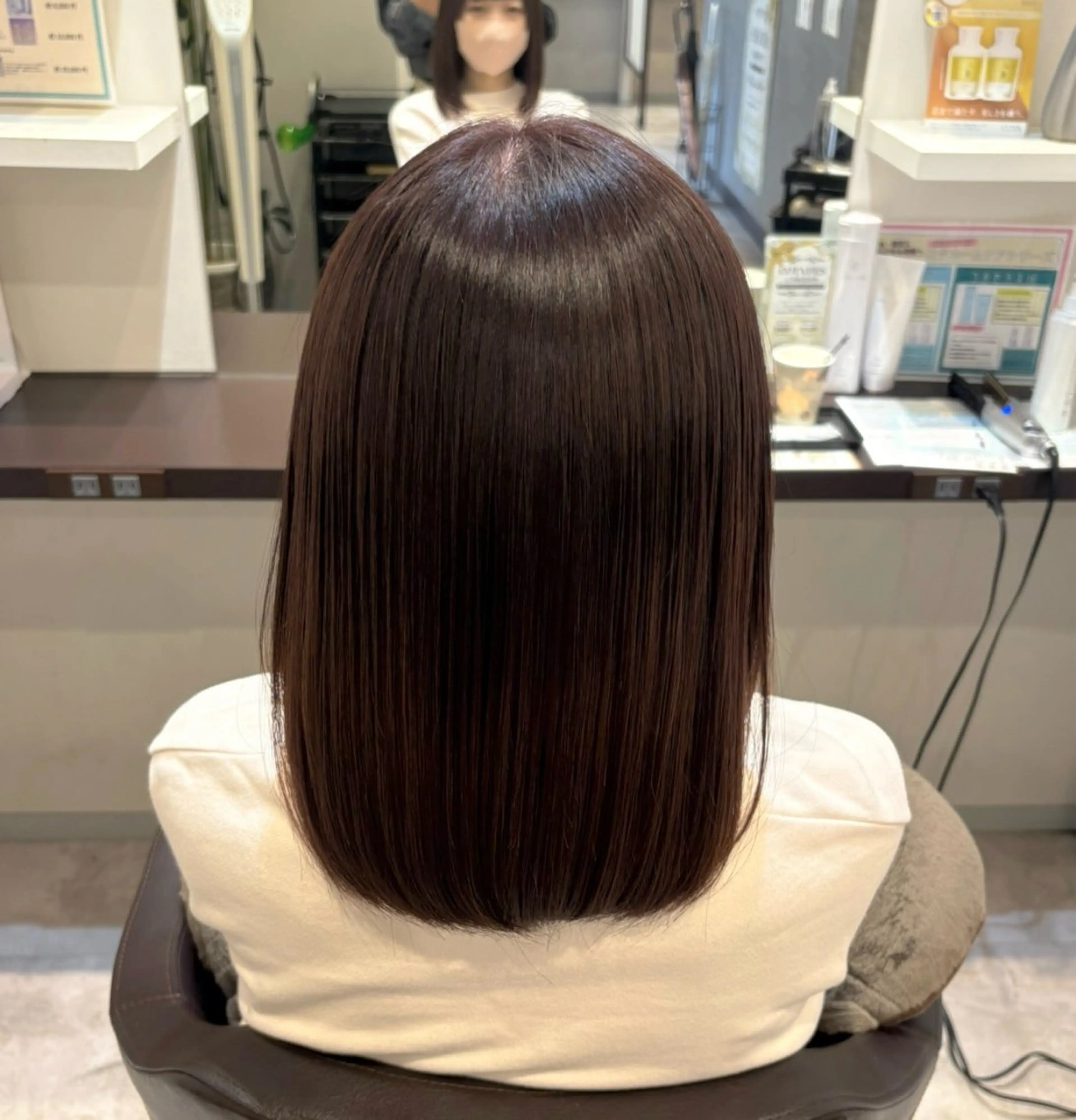 セミロング パープルカラー 髪質改善 トリートメント 酸熱トリートメント ヘアカラー 山下 ちひろのヘアスタイル