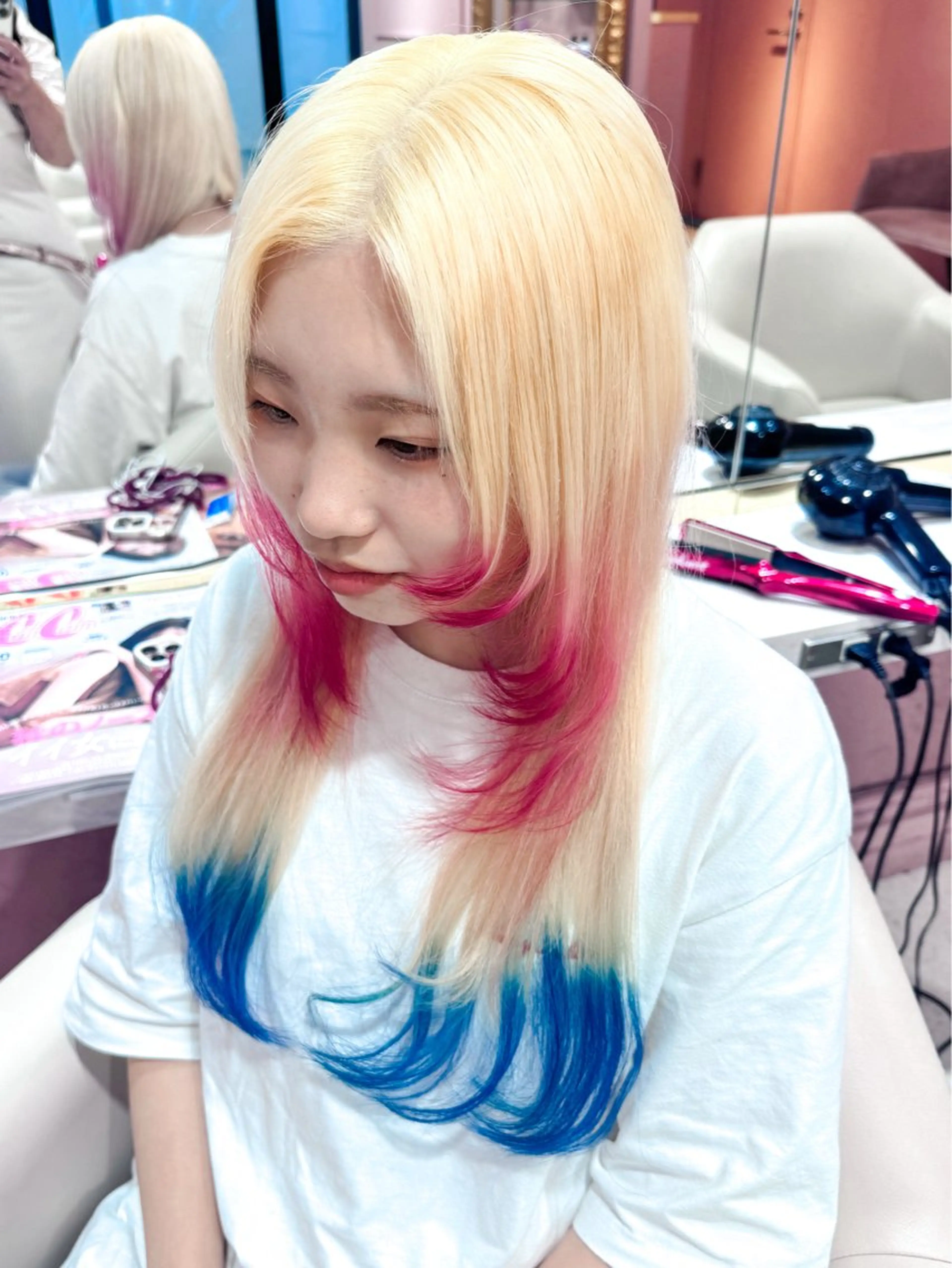 ロング カラー ブルーカラー デザインカラー グラデーションカラー 韓国風カラー ピンクカラー ヘアカラー Chérie所属・Chérie 渋谷/カラーサロンのヘアスタイル