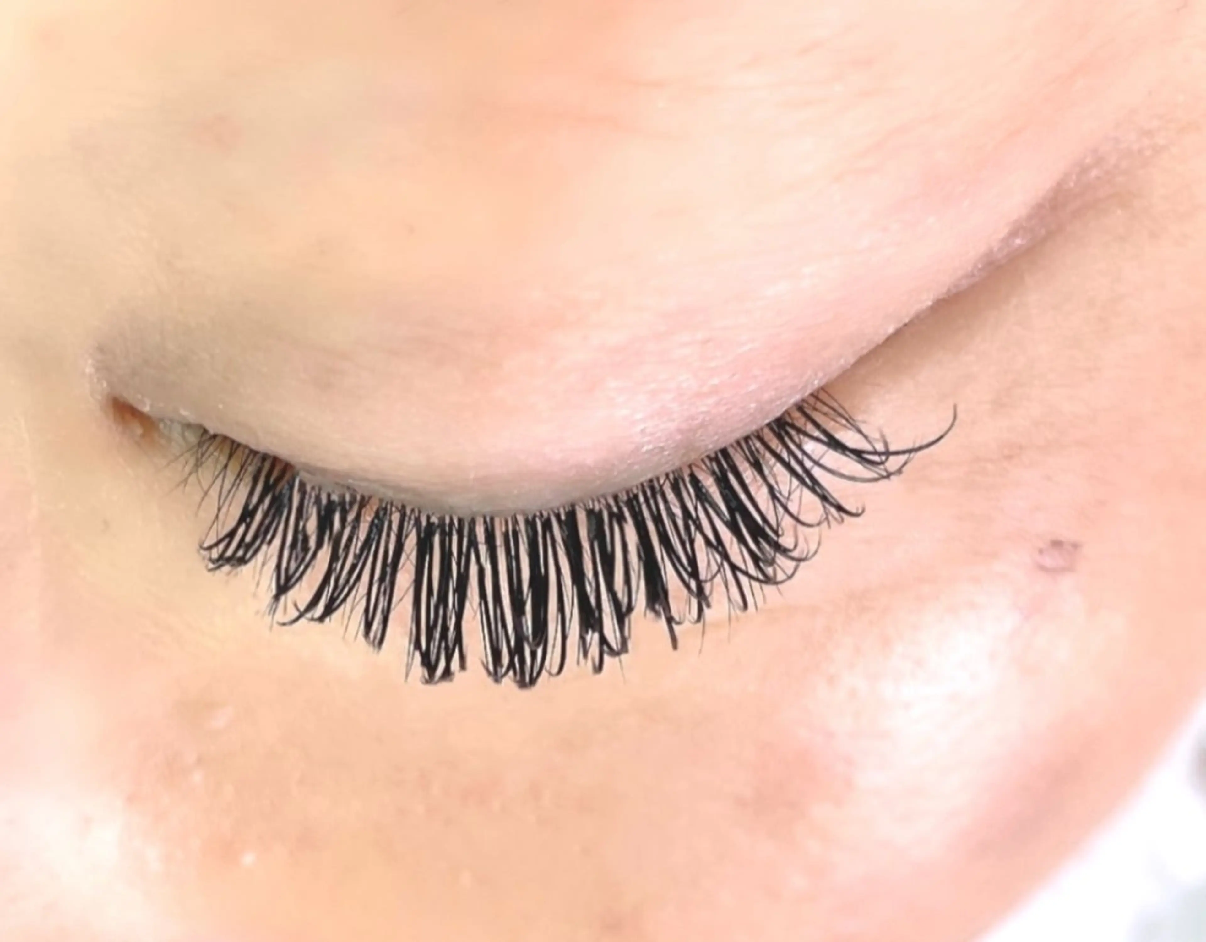 マツエク・マツパ ロロ橿原店所属・まつパ💘モデル募集 AYUMIのマツエク・マツパデザイン