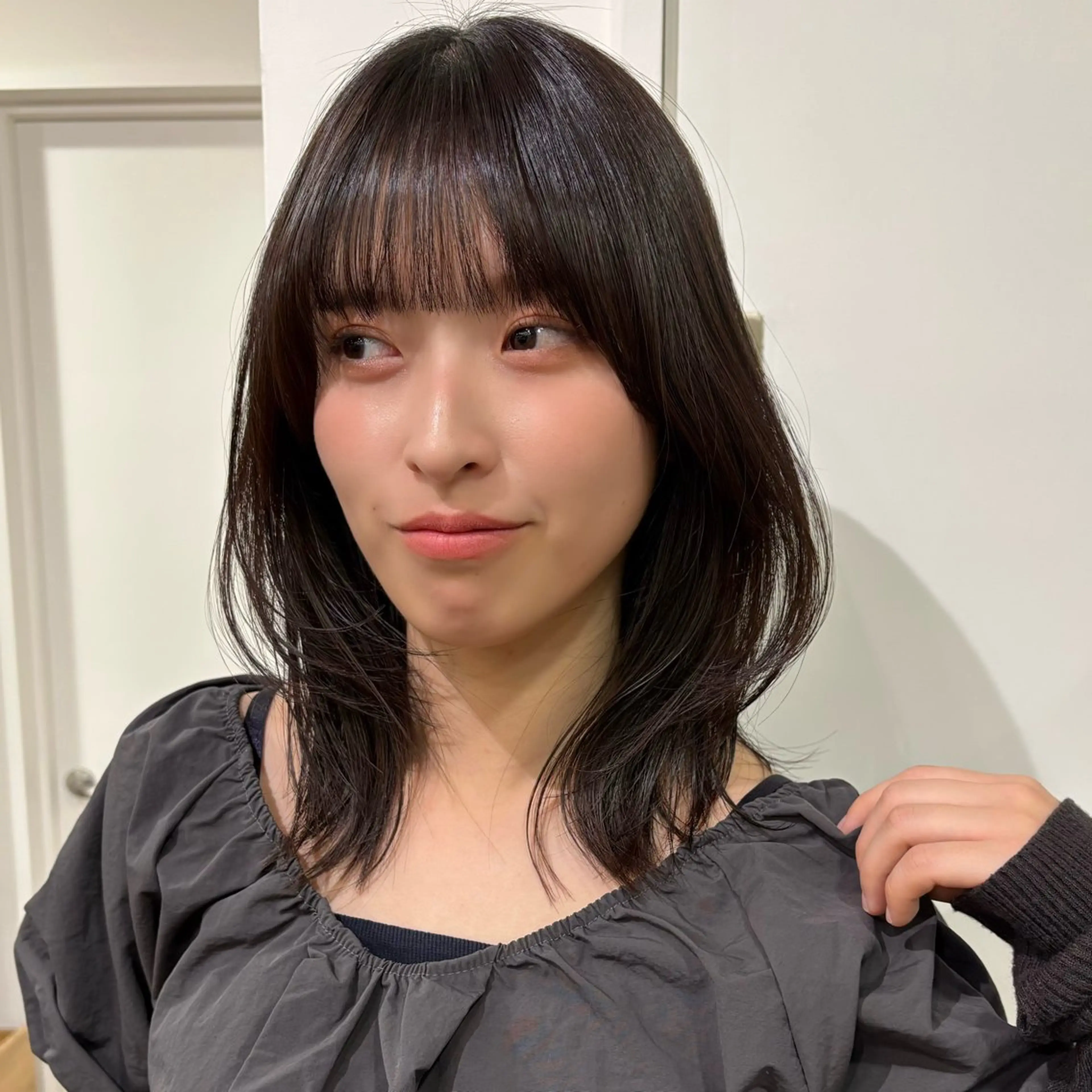 ミディアム カット レイヤーボブ Asukaのヘアスタイル