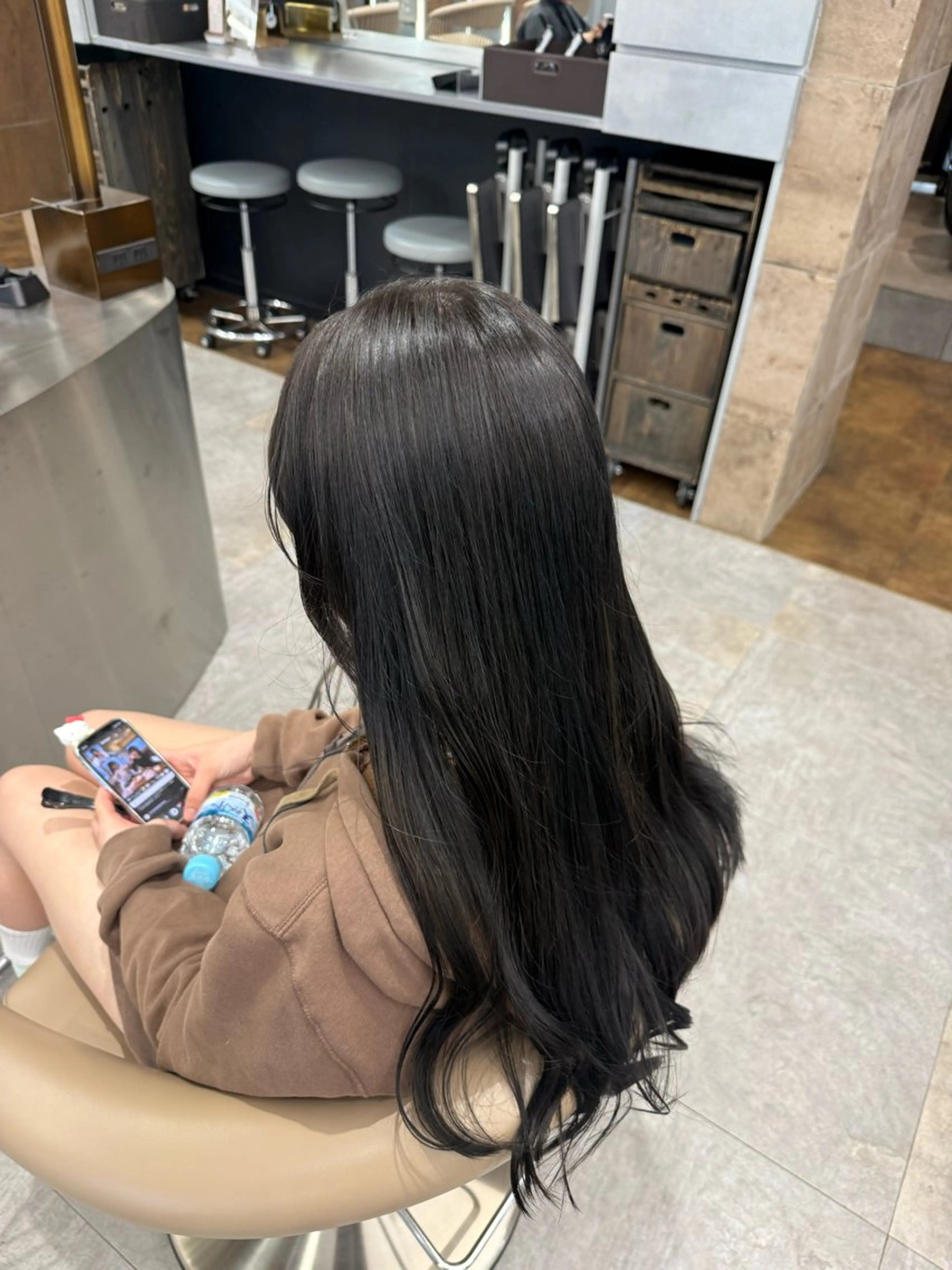 ロング キムラ ココナのヘアスタイル
