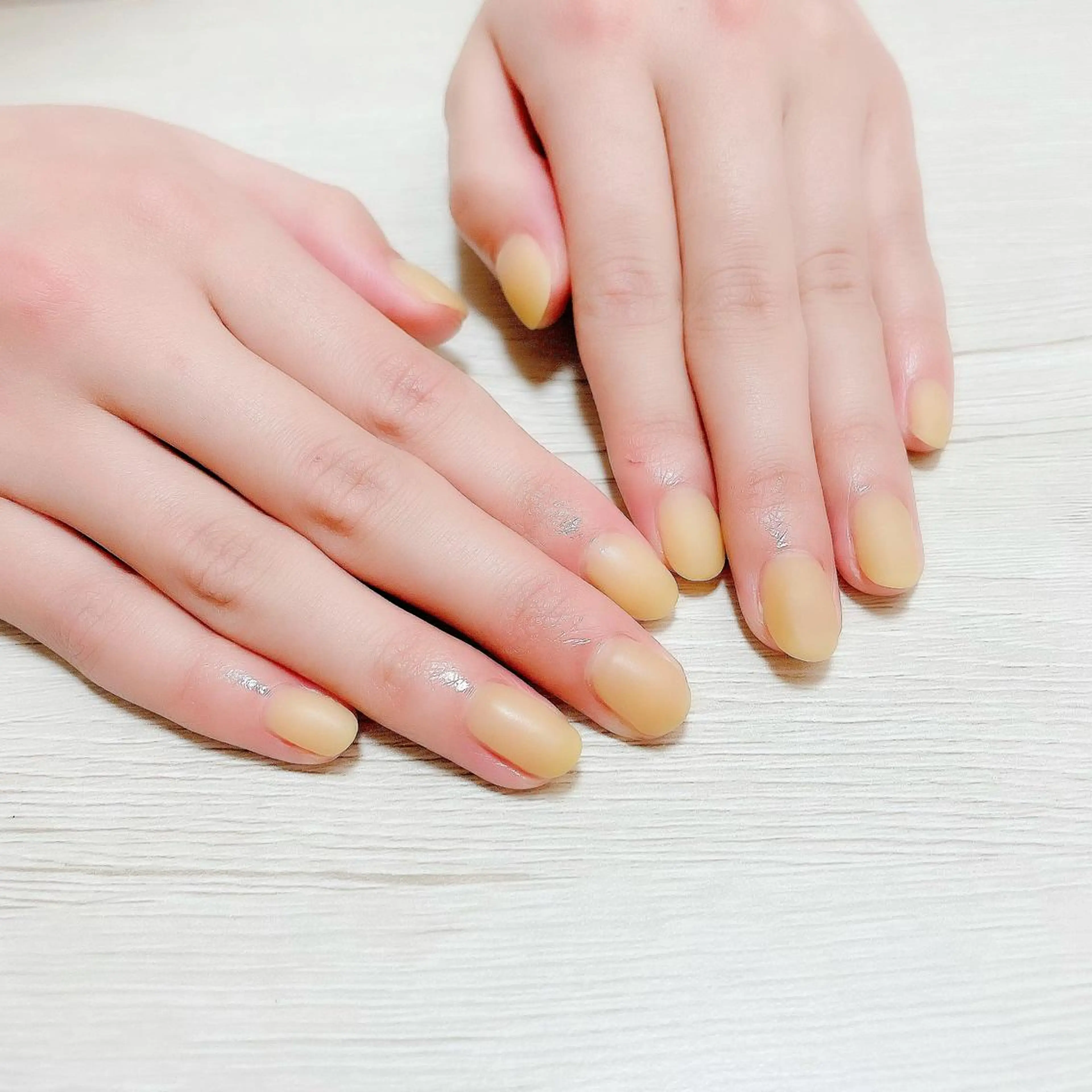 ネイル マットネイル 黄色 かんの りなのネイルデザイン