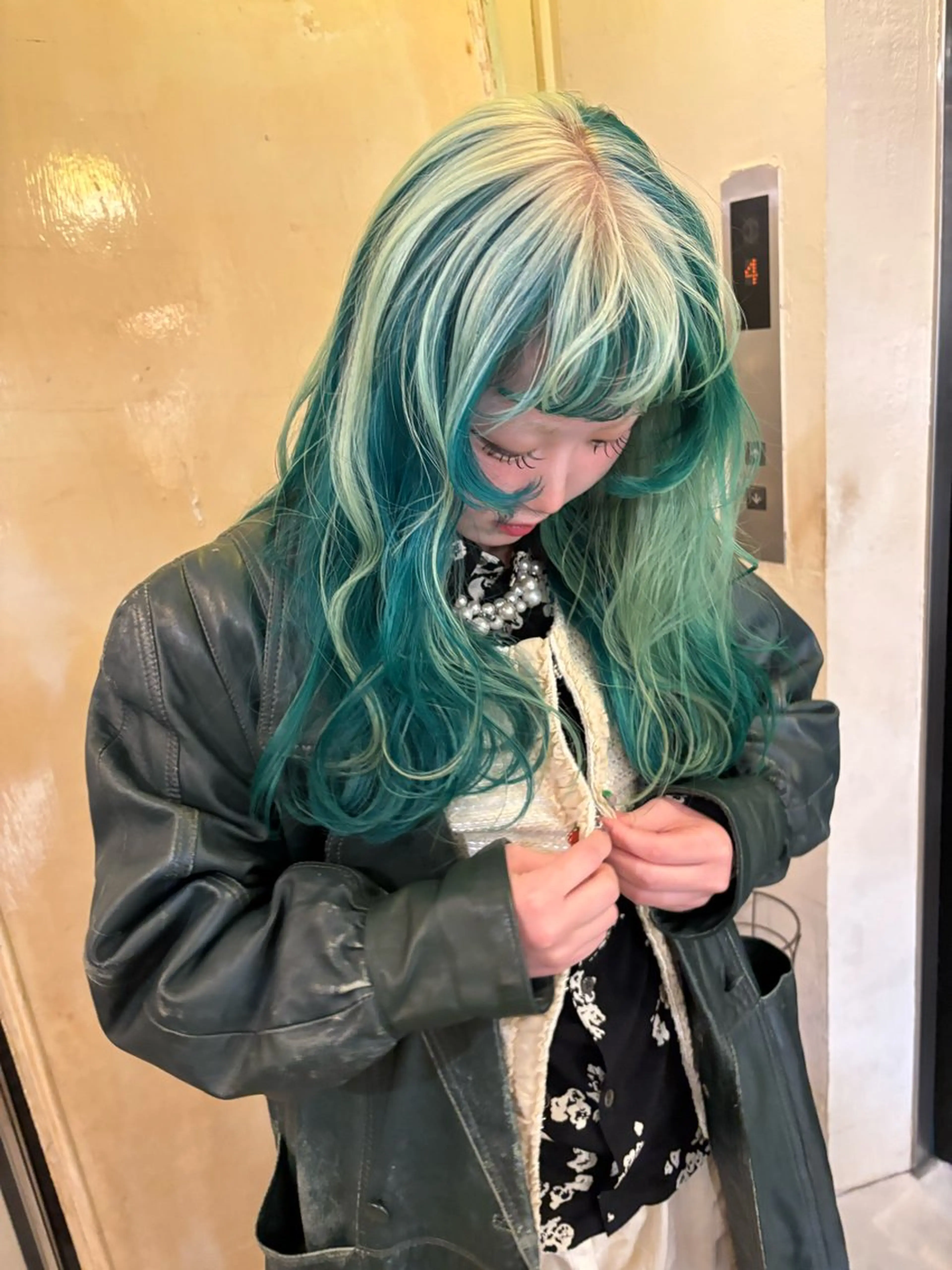 ロング ヘアカラー sea's所属・ヒラカホ/矢場町/ ブリーチ/似合わせのヘアスタイル