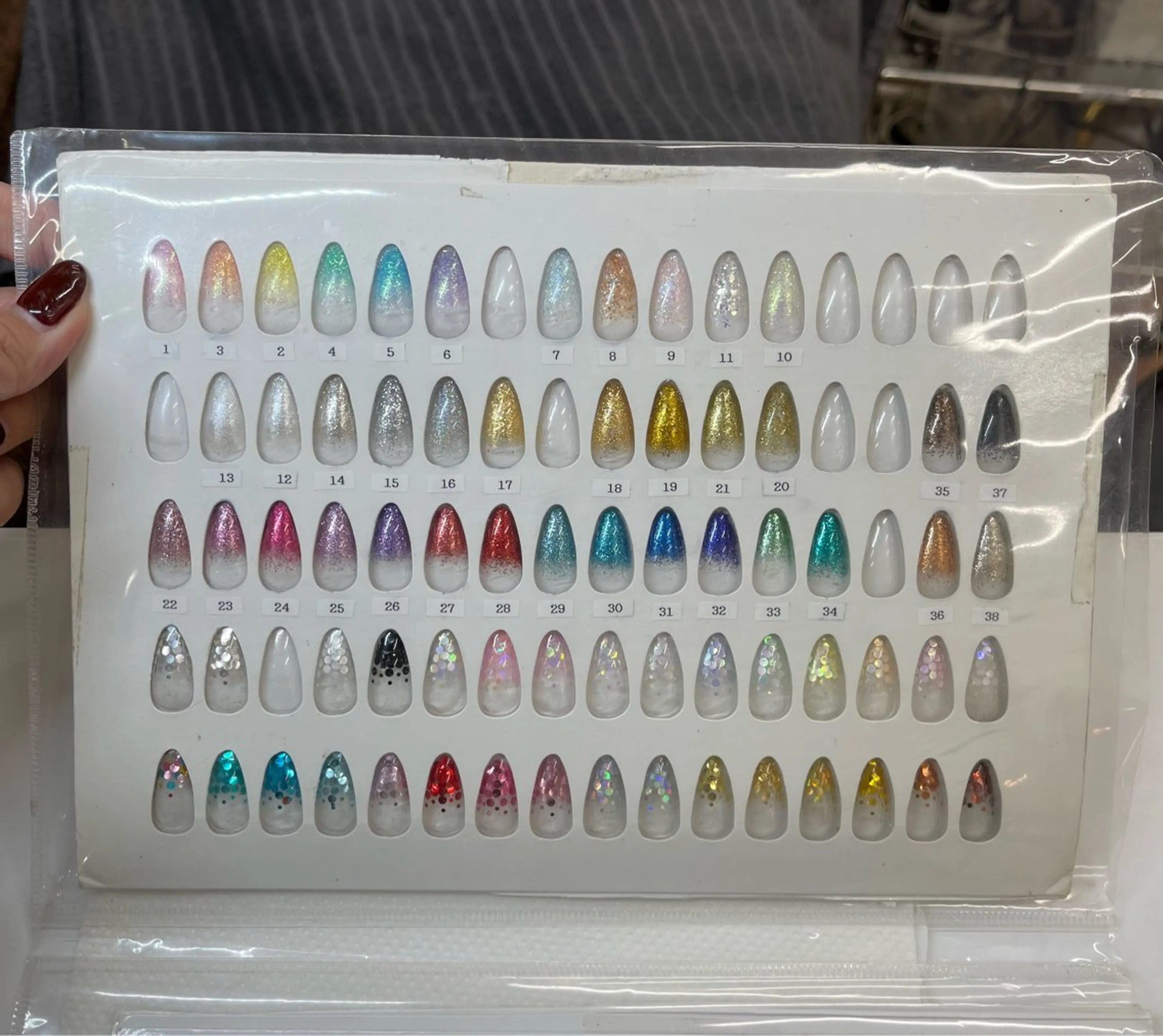 ネイル ホログラムネイル MAXKELLY Asahiのネイルデザイン