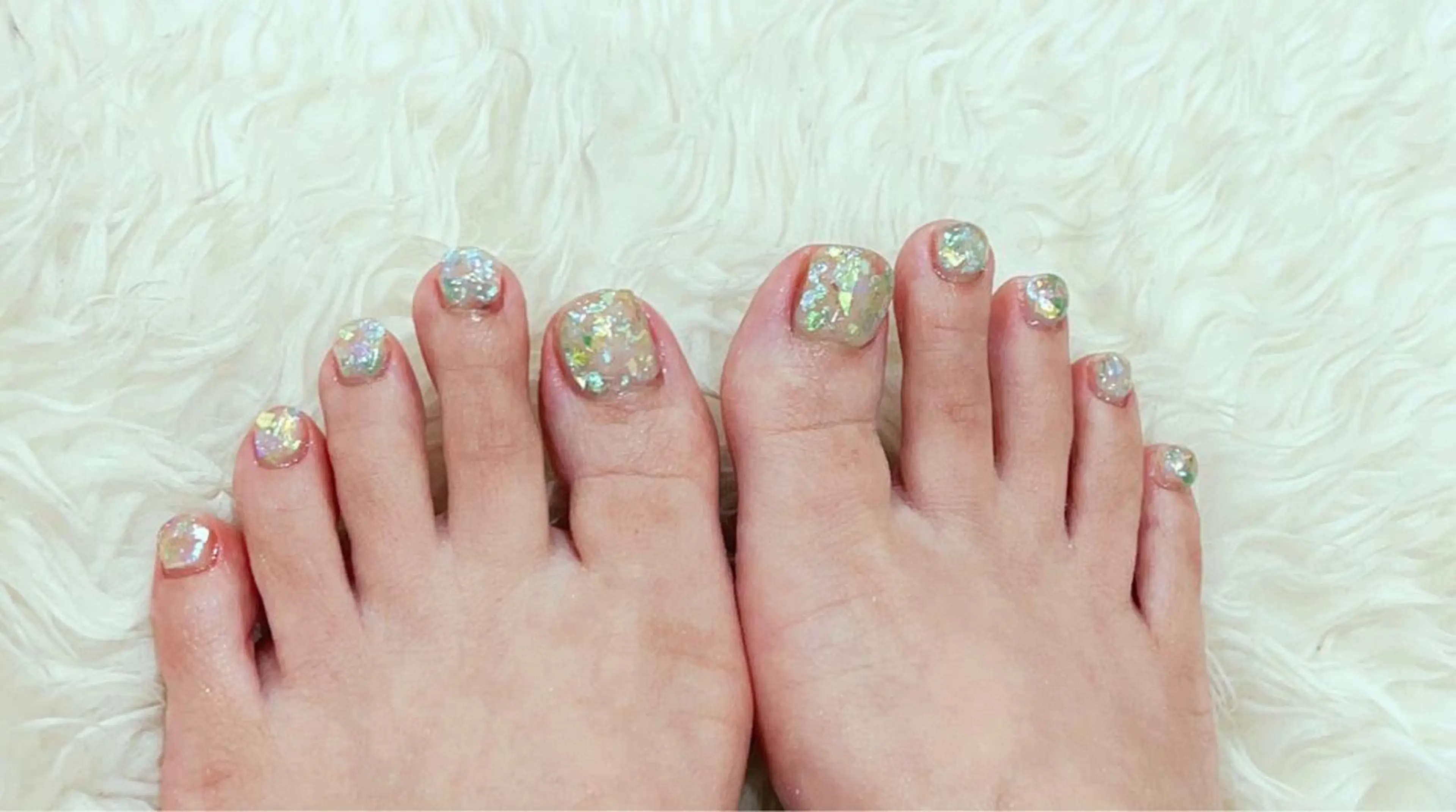 ネイル マツエク・マツパ アイブロウ 眉カラー 韓国風マツエク パリジェンヌラッシュリフト まつげパーマ ワンホンマツエク フットネイル Nail&eye Belire 新宿のネイルデザイン