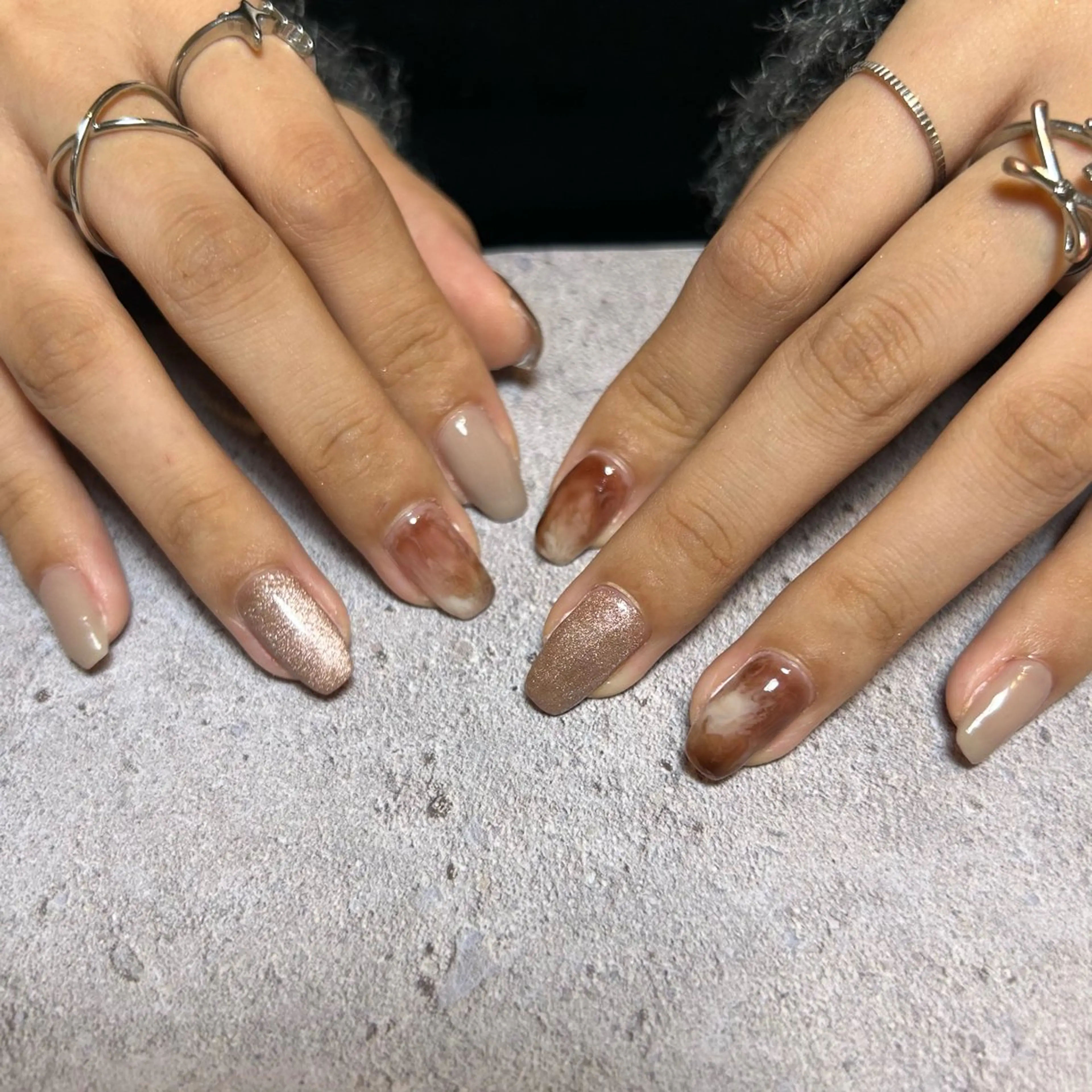 ネイル アートネイル ブラウン 韓国ネイル マグネットネイル 大理石ネイル(マーブル) ハンドネイル Kai  nail Mayukoのネイルデザイン