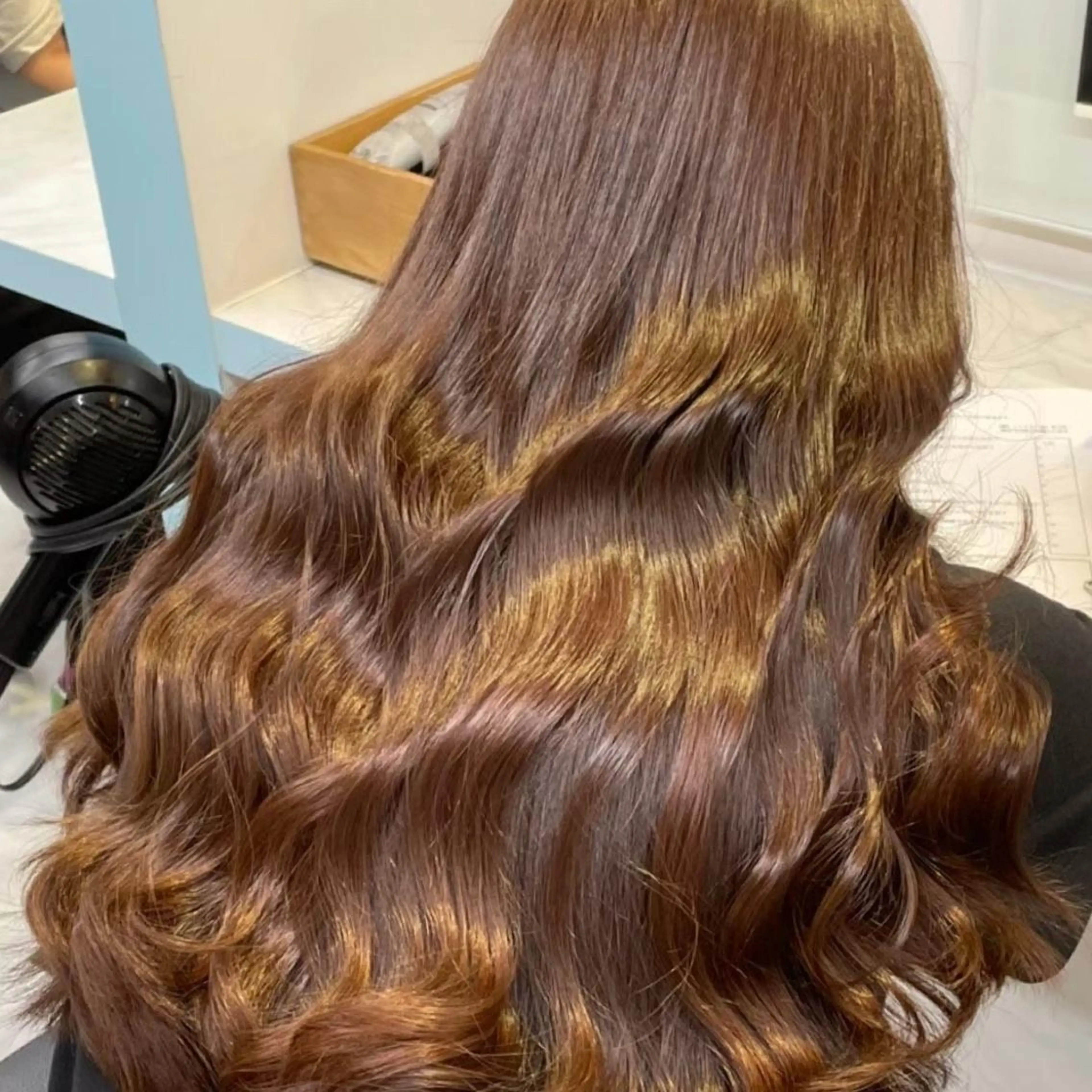 ロング カラー トリートメント ブリーチカラー 🩵MIZUKIのヘアスタイル