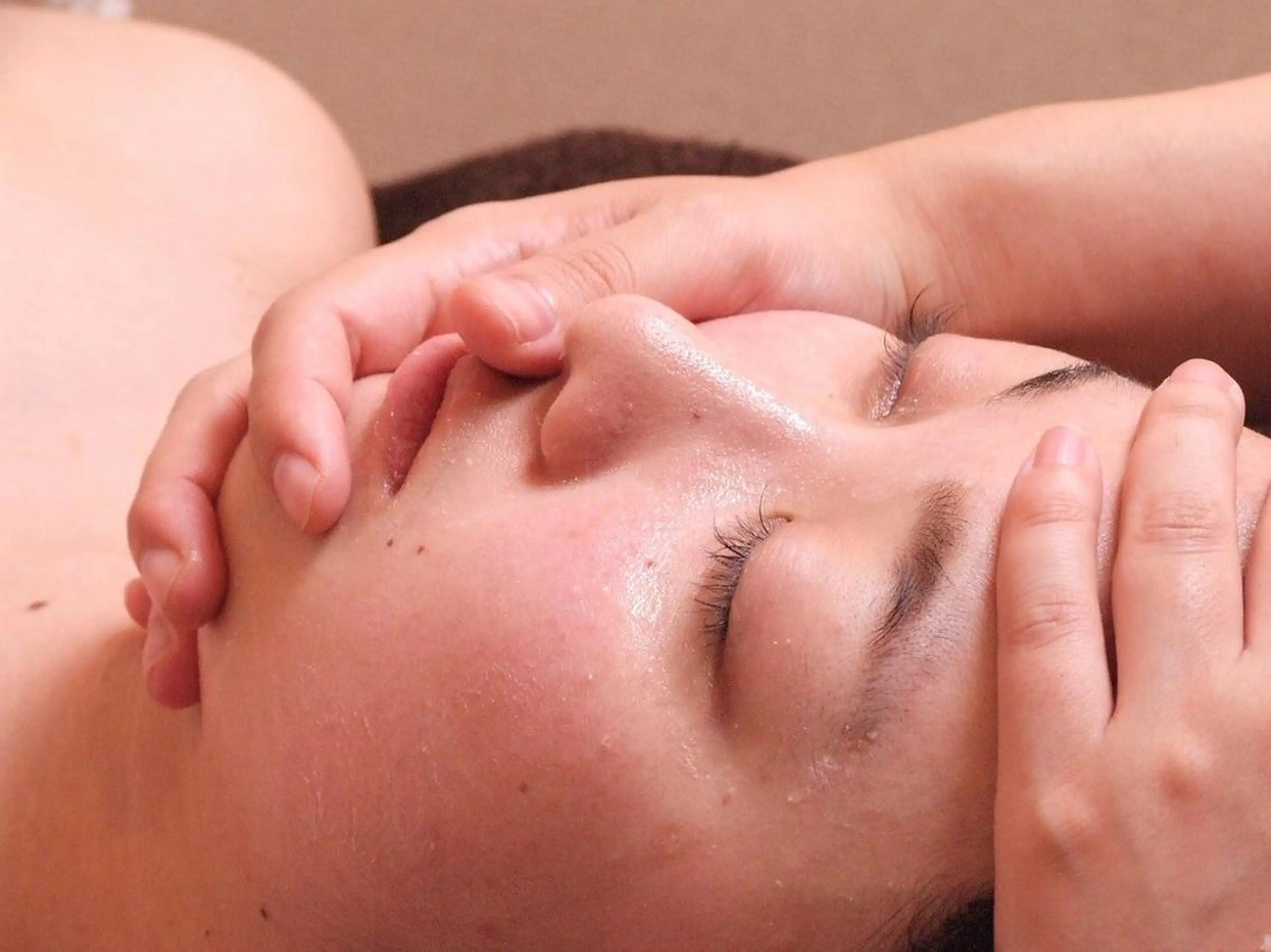 夏までに肌荒れ卒業 するサロン🌻のエステ・リラクイメージ