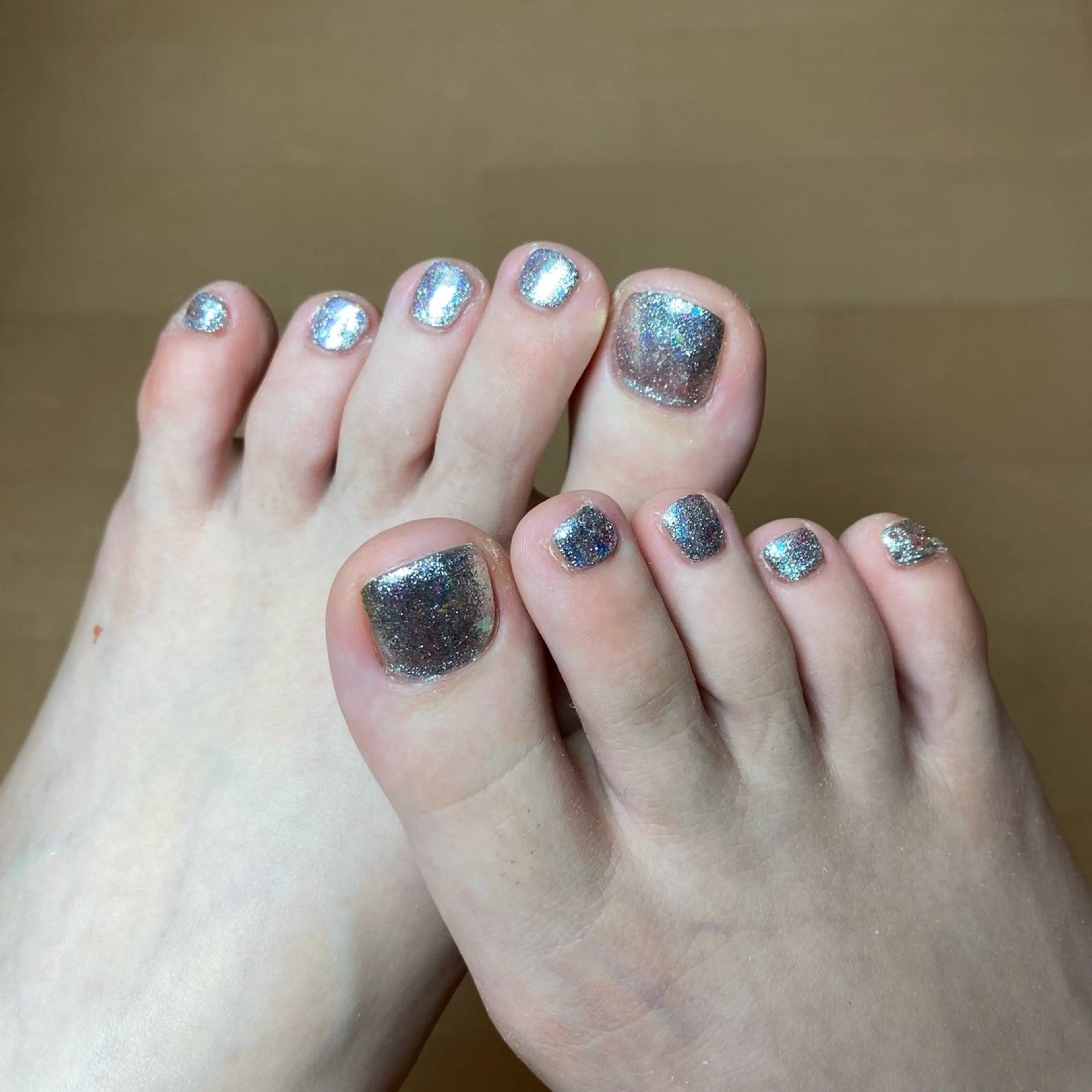 ネイル フットネイル キラキラネイル シルバー COCO+所属・COCO +のエステ・リラクイメージ